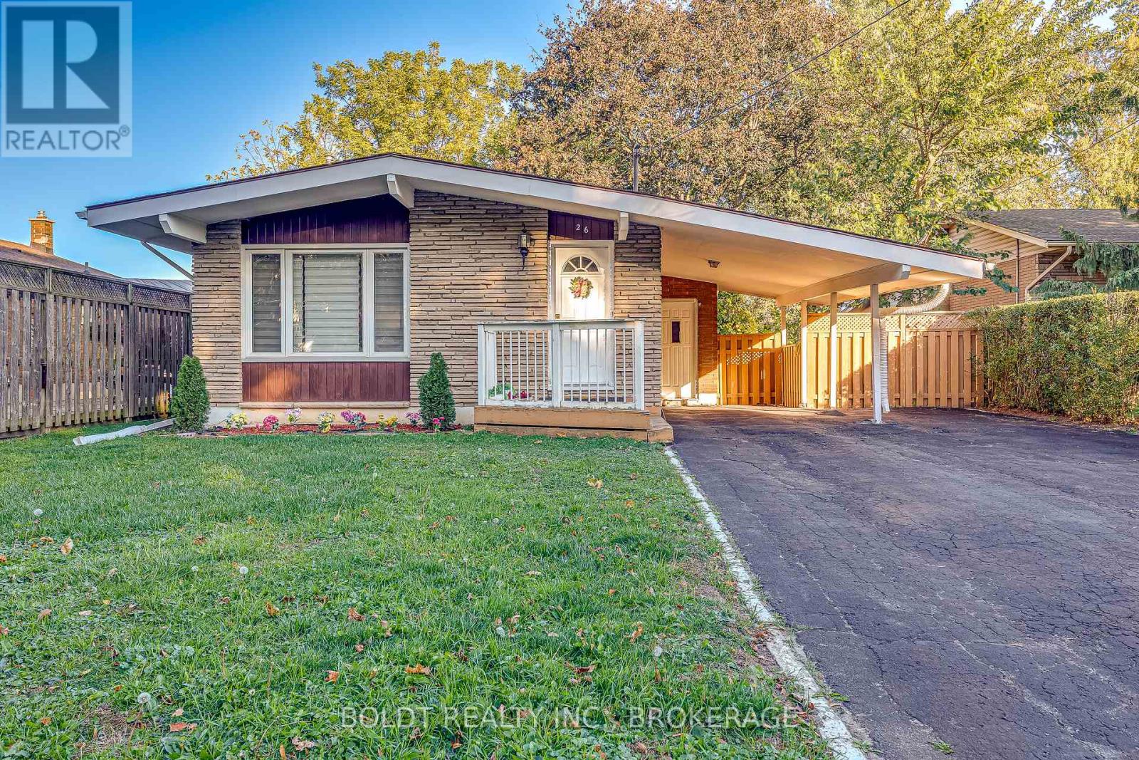 26 Leaside Drive, St. Catharines, Ontario  L2M 4G5 - Photo 3 - X14109712