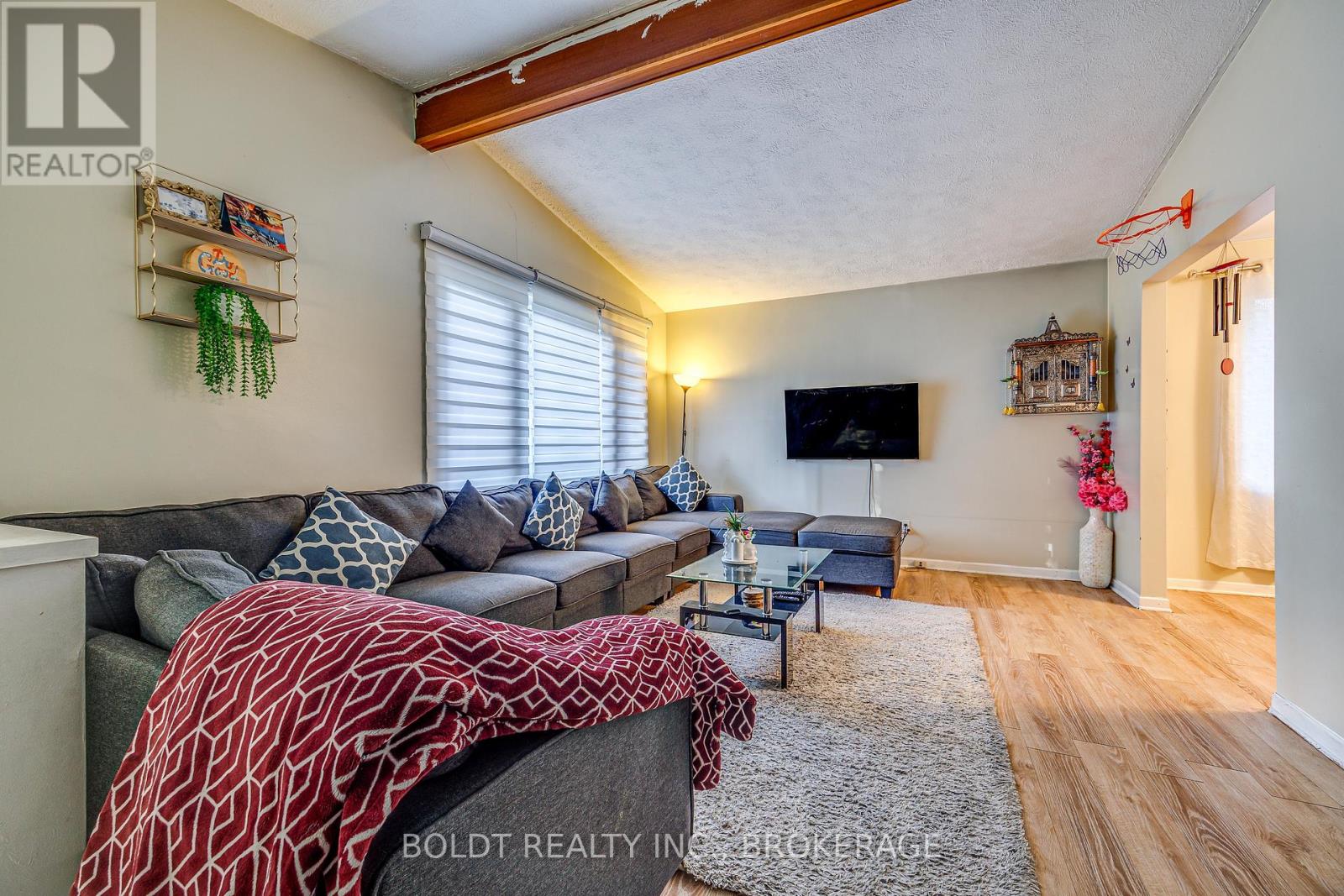 26 Leaside Drive, St. Catharines, Ontario  L2M 4G5 - Photo 5 - X14109712