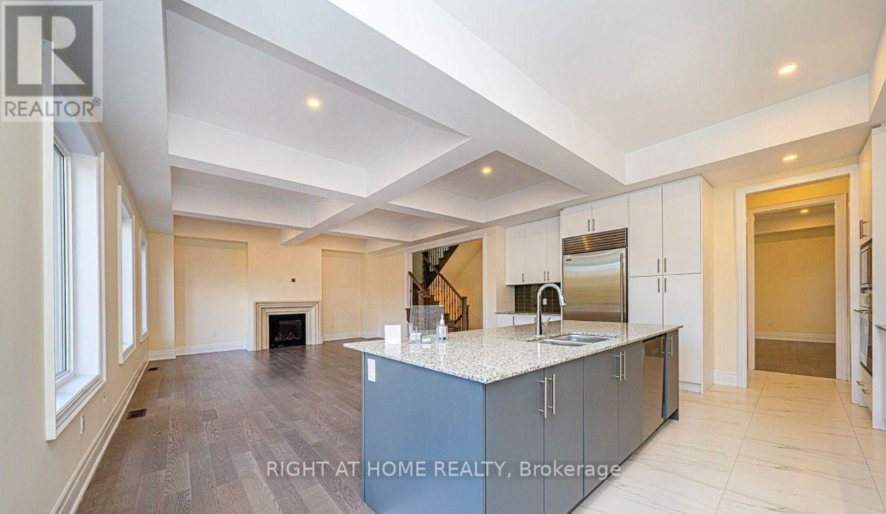 15 Becky Cheung Court, Toronto (Newtonbrook East), Ontario  M2M 2E7 - Photo 6 - C14109690