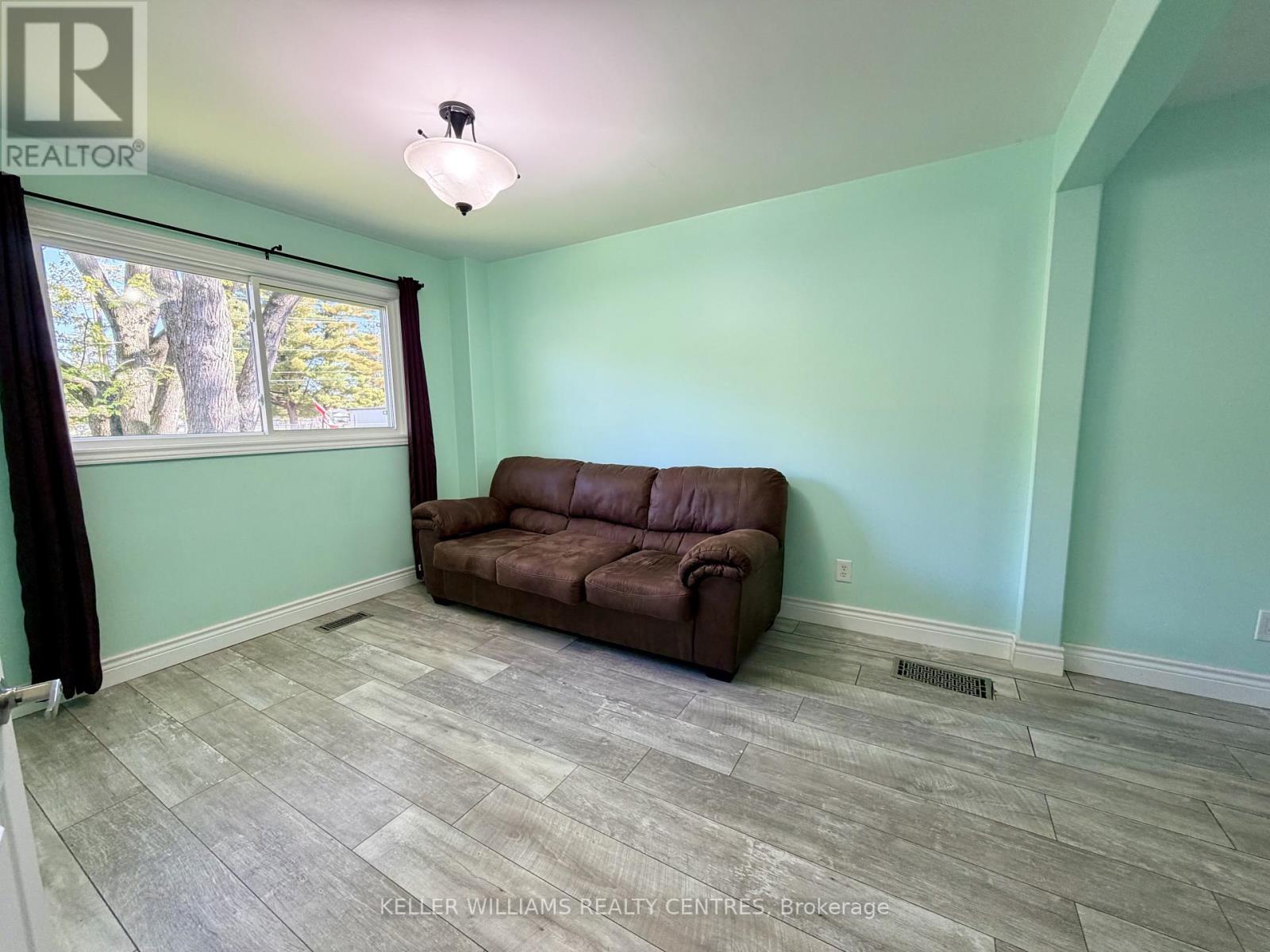 18 Bushey Avenue, Essa (Angus), Ontario  L3W 0L2 - Photo 18 - N14109626