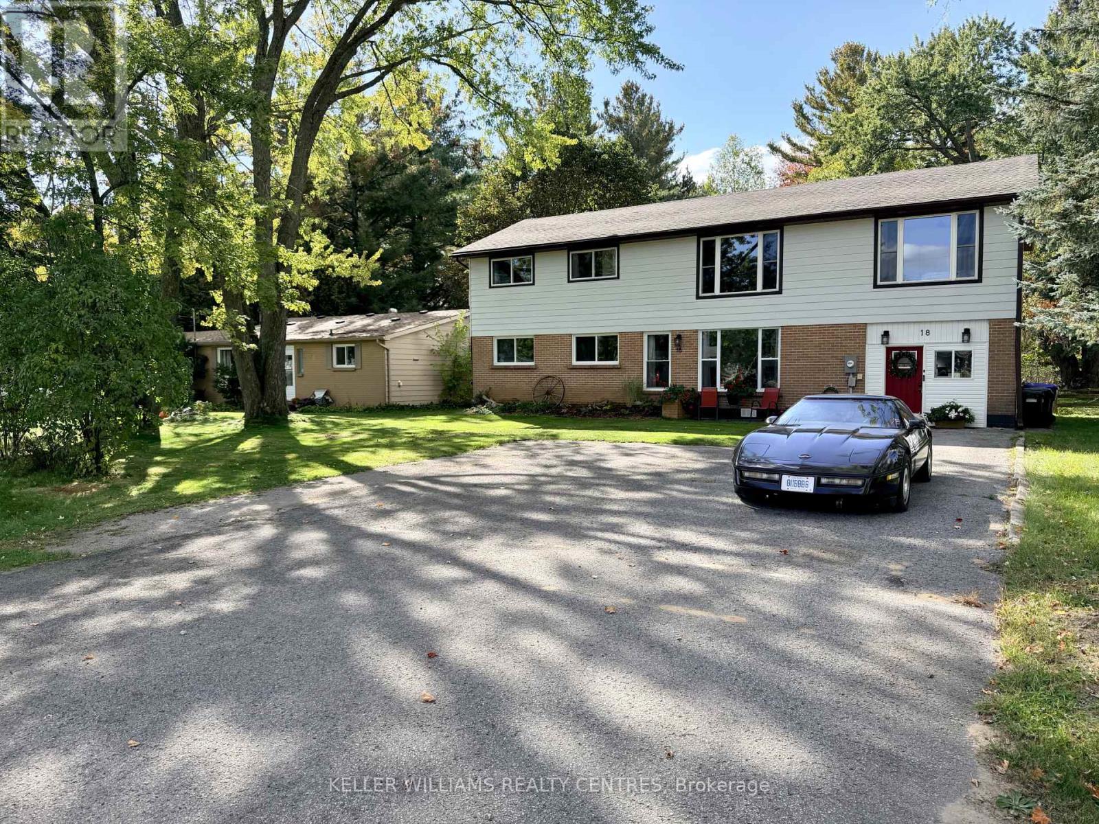 18 Bushey Avenue, Essa (Angus), Ontario  L3W 0L2 - Photo 2 - N14109626