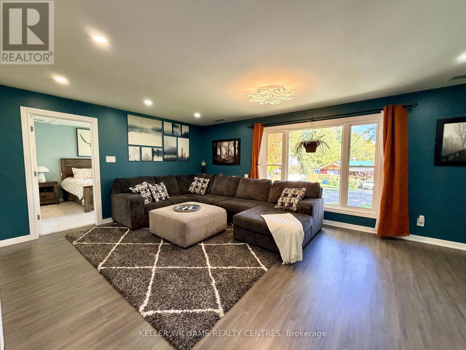 18 Bushey Avenue, Essa (Angus), Ontario  L3W 0L2 - Photo 23 - N14109626