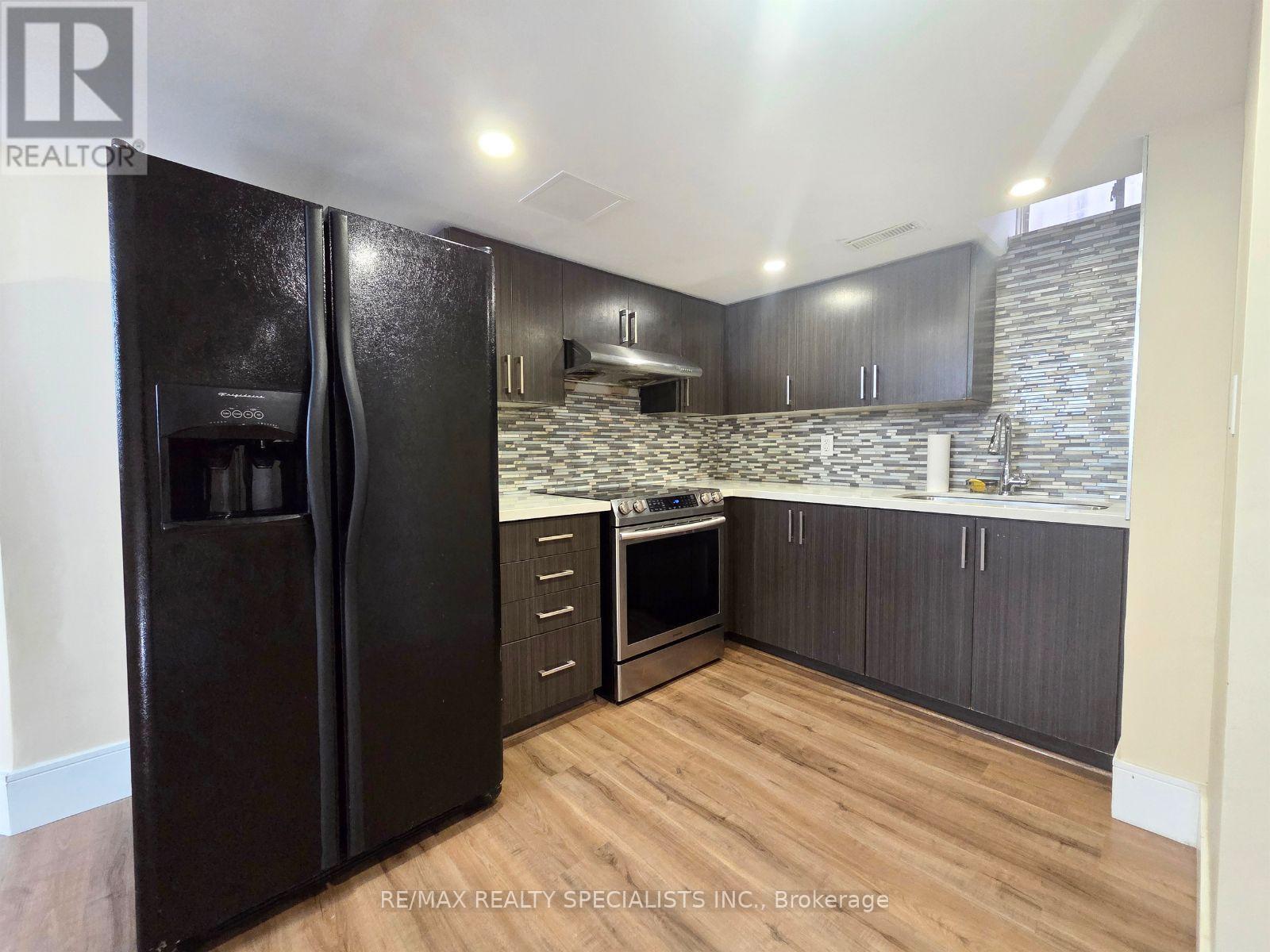 BSMT - 18 GOLD HILL ROAD, brampton (fletcher's creek village), Ontario