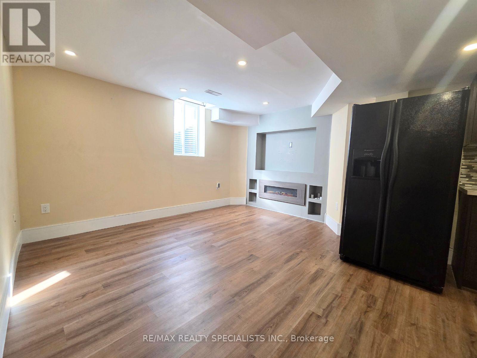Bsmt - 18 Gold Hill Road, Brampton (Fletcher's Creek Village), Ontario  L6X 4V2 - Photo 3 - W14109702