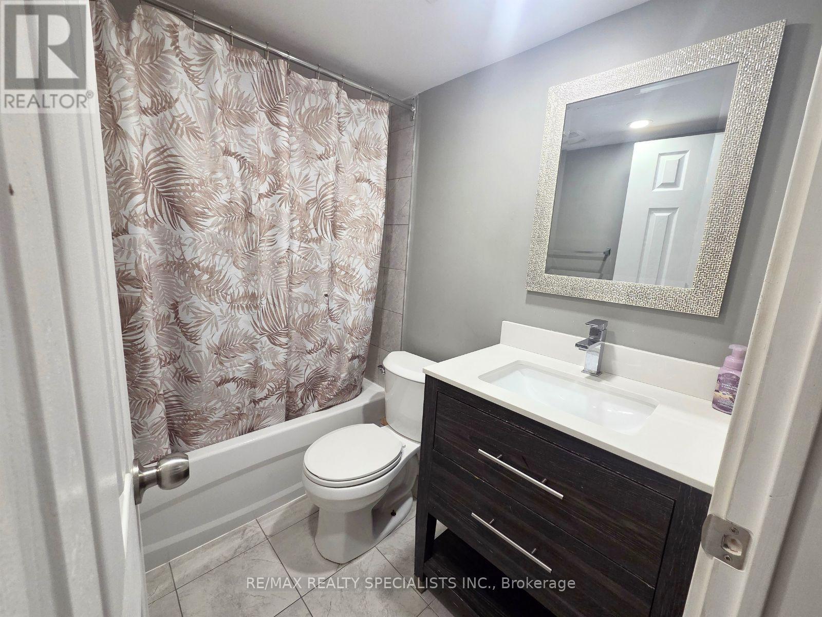 Bsmt - 18 Gold Hill Road, Brampton (Fletcher's Creek Village), Ontario  L6X 4V2 - Photo 8 - W14109702