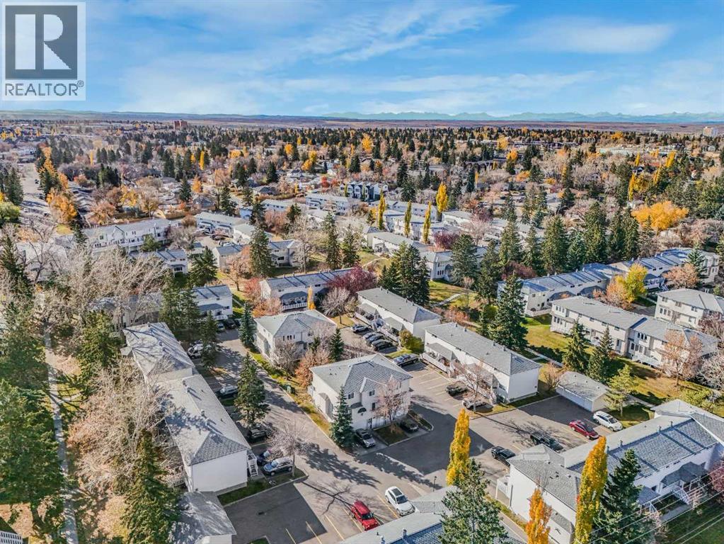 555 Killarney Glen Court SW