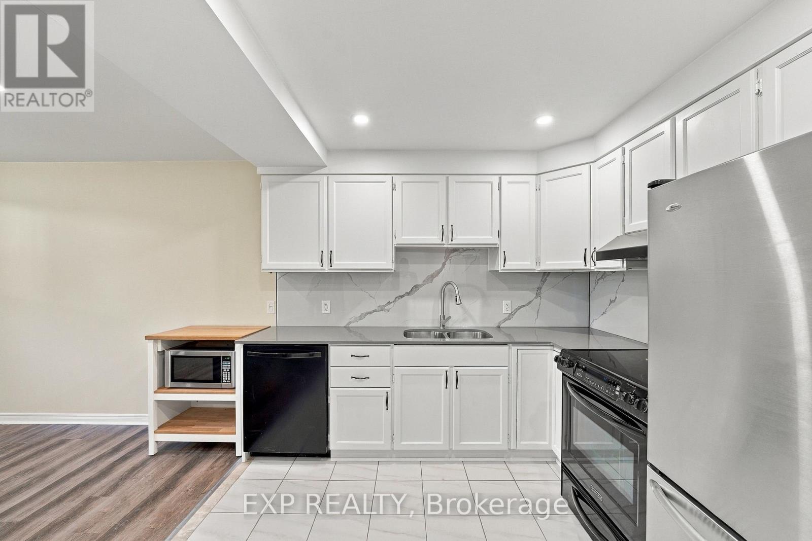 13 Kathy Court, Pelham, Ontario  L0S 1E2 - Photo 4 - X14109732