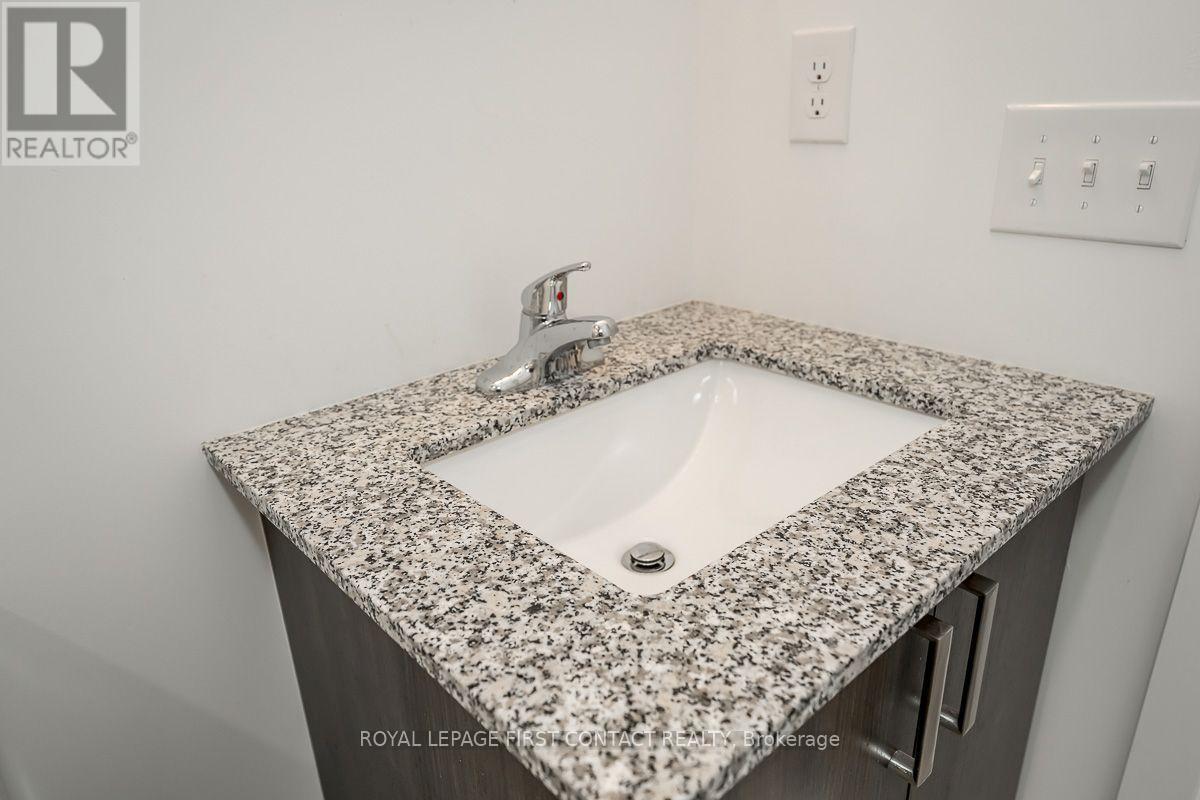 207 - 1 Chef Lane, Barrie, Ontario  L9J 0T1 - Photo 12 - S14109748