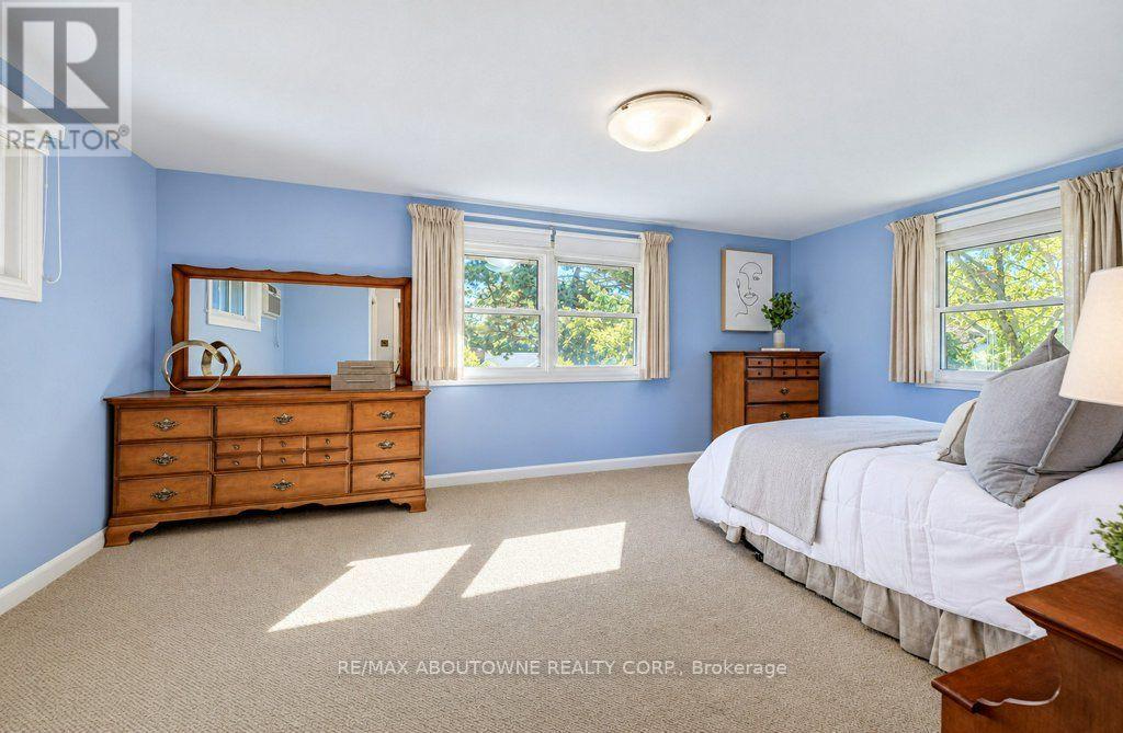 3143 South Drive, Burlington, Ontario  L7N 1H8 - Photo 10 - W14109722