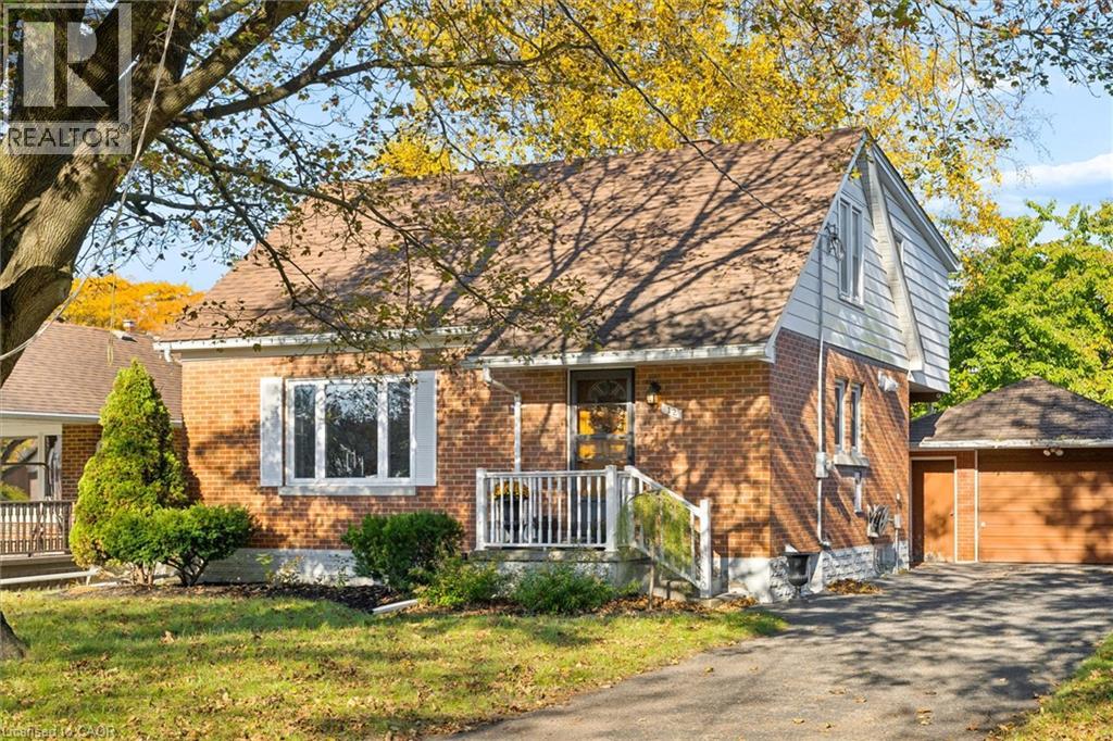 12 Layton Street, Kitchener, Ontario N2B 1H2 - Photo 2 - 40872133