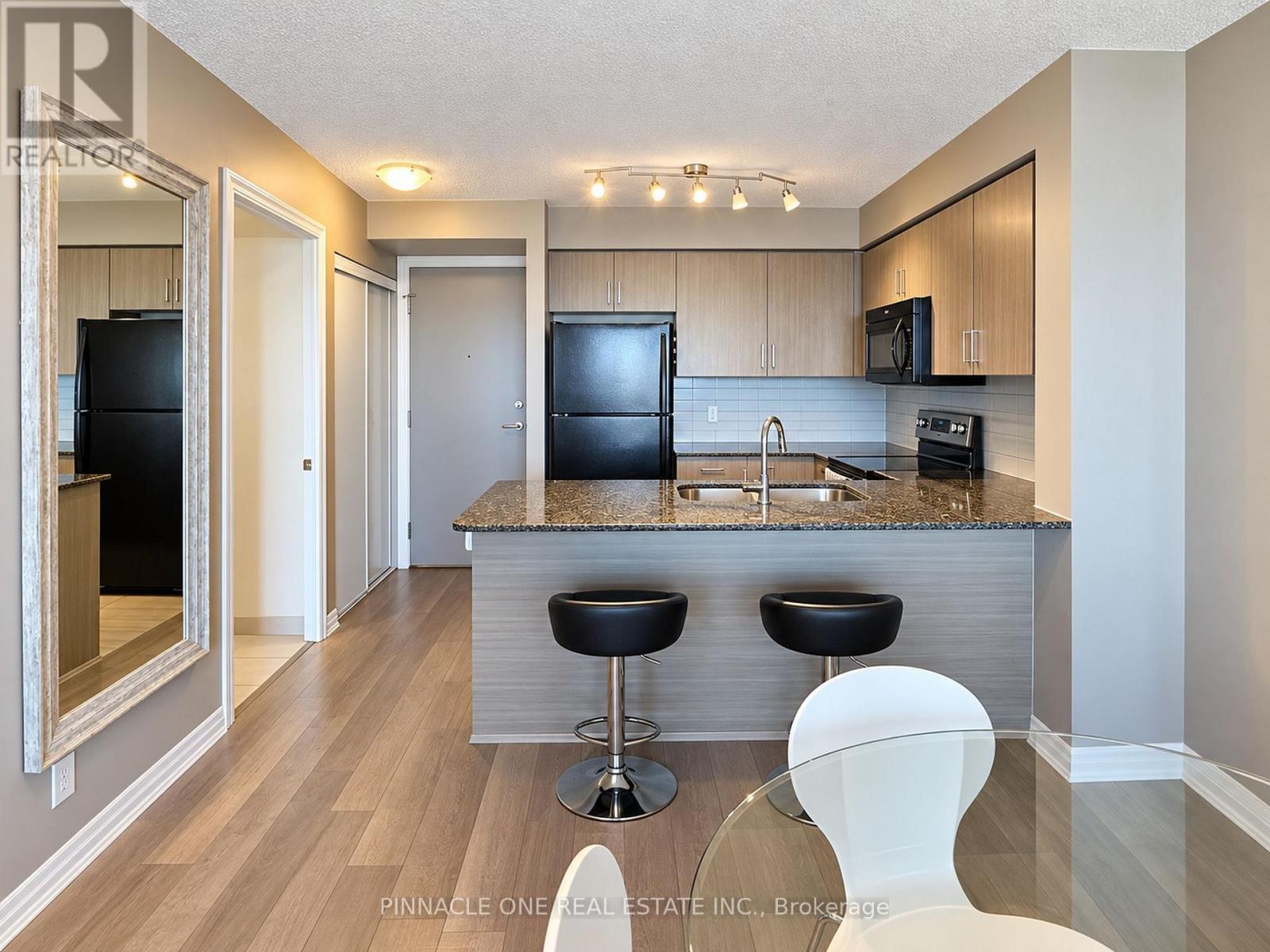 910 - 80 Esther Lorrie Drive, Toronto, Ontario  M9W 4V1 - Photo 7 - W14109654