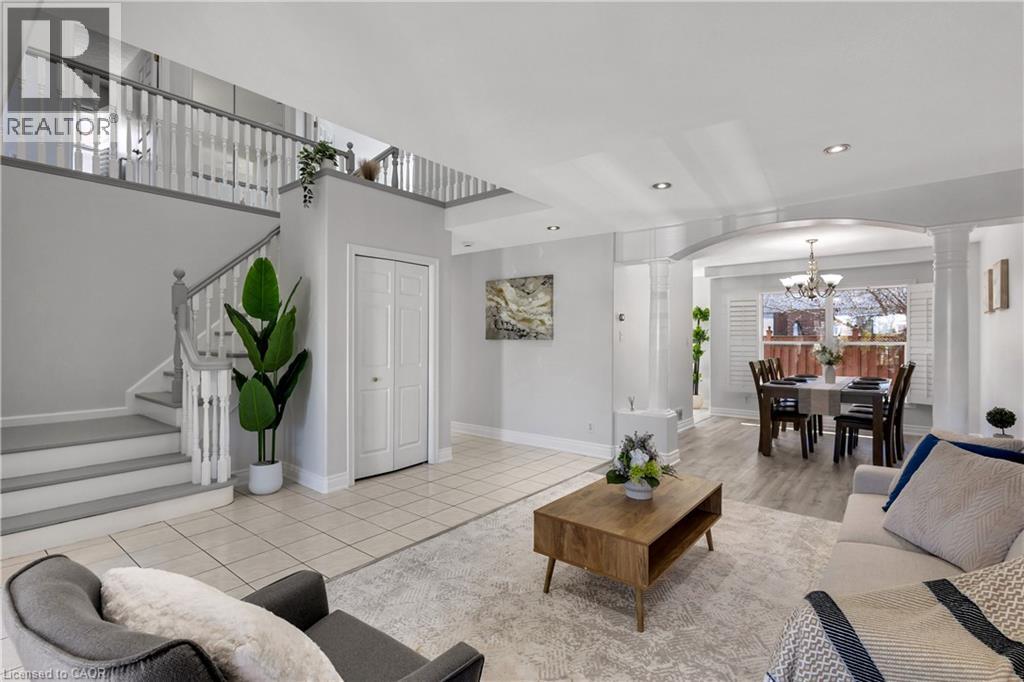 723 Chesapeake Drive, Waterloo, Ontario N2K 4G4 - Photo 8 - 40870601