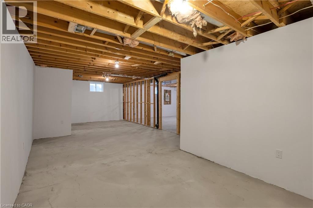723 Chesapeake Drive, Waterloo, Ontario N2K 4G4 - Photo 36 - 40870601