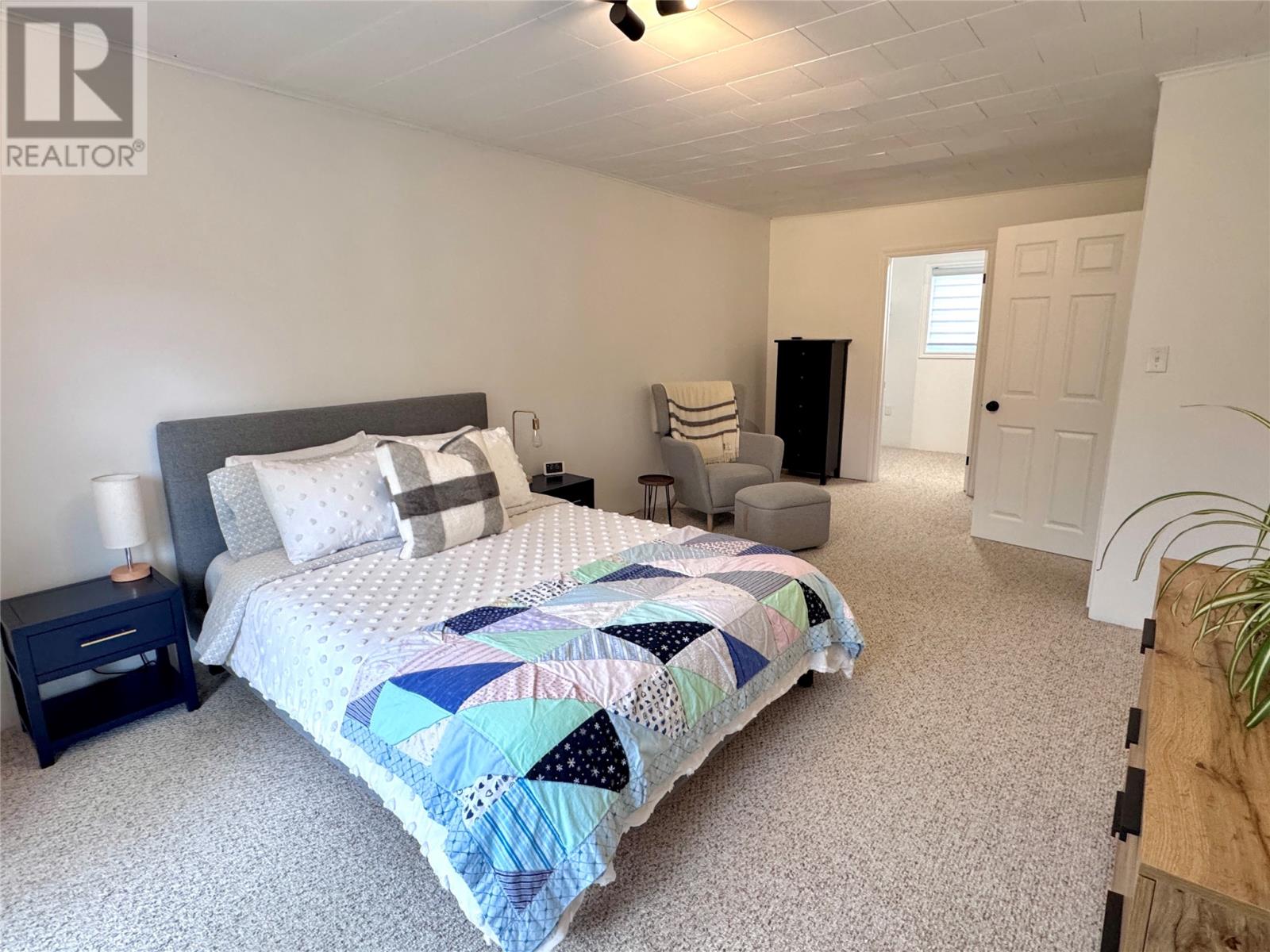 11 Marshalls Lane, Woody Point — photo 19