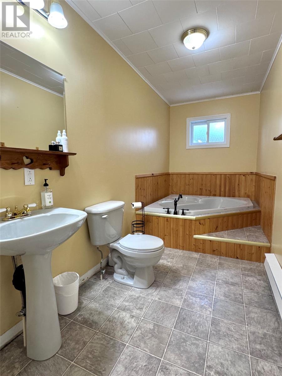 11 Marshalls Lane, Woody Point — photo 23