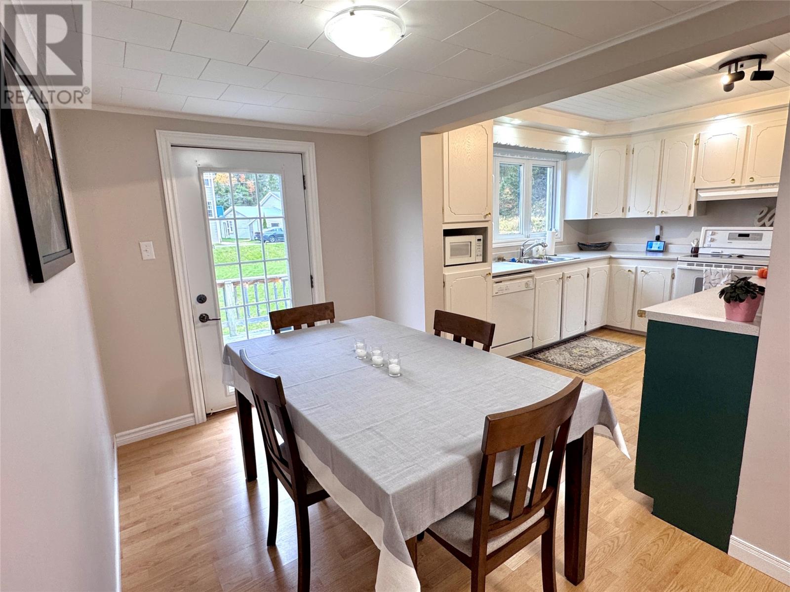 11 Marshalls Lane, Woody Point — photo 8