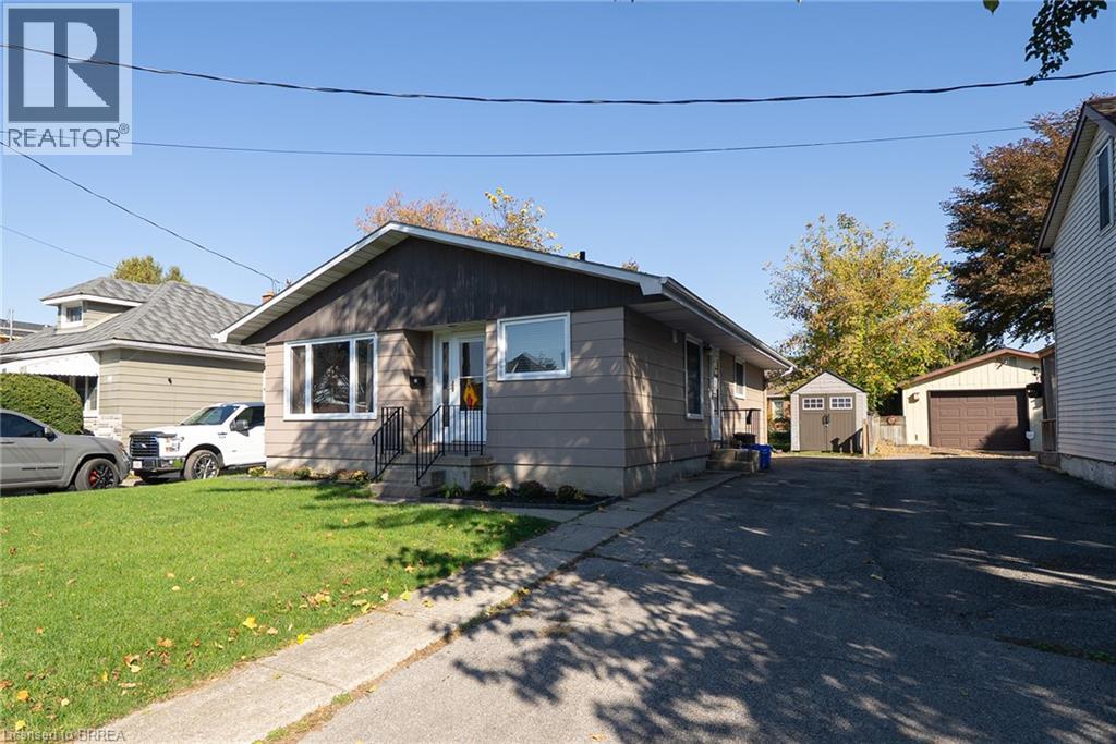 30 Lida Street, Brantford, Ontario  N3S 2P9 - Photo 2 - 40873147