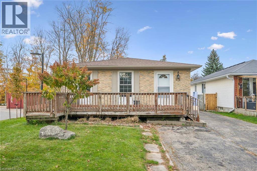 212 Heritage Drive, Kitchener, Ontario  N2B 3J6 - Photo 2 - 40869337