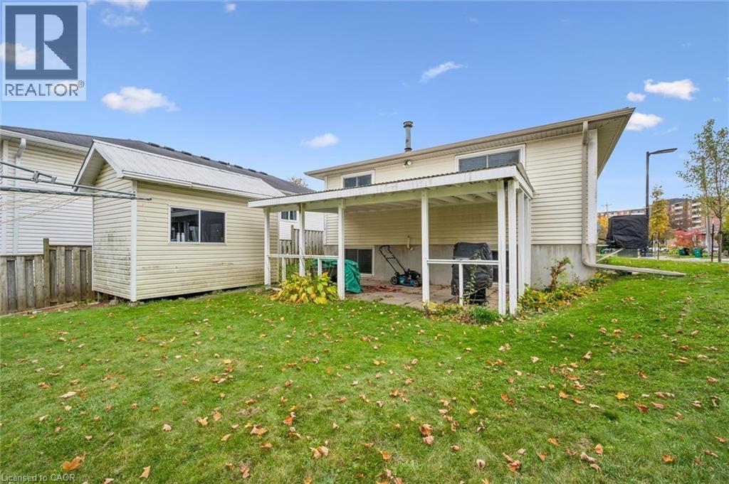 212 Heritage Drive, Kitchener, Ontario  N2B 3J6 - Photo 39 - 40869337