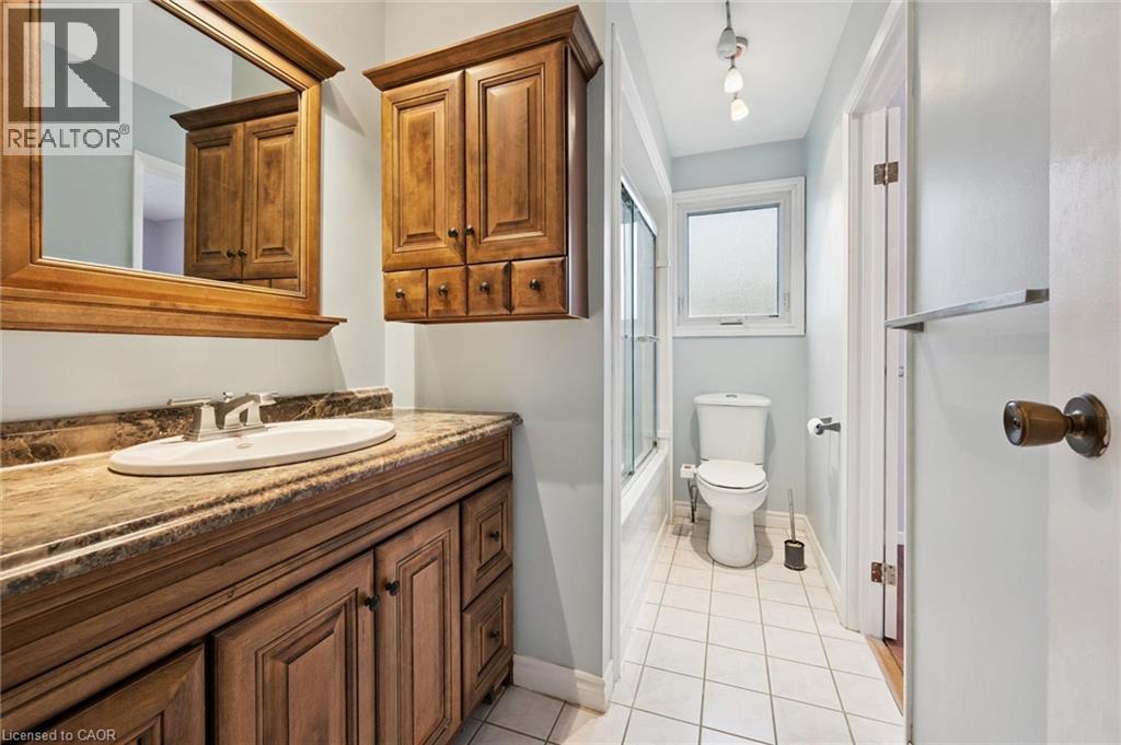 212 Heritage Drive, Kitchener, Ontario  N2B 3J6 - Photo 21 - 40869337