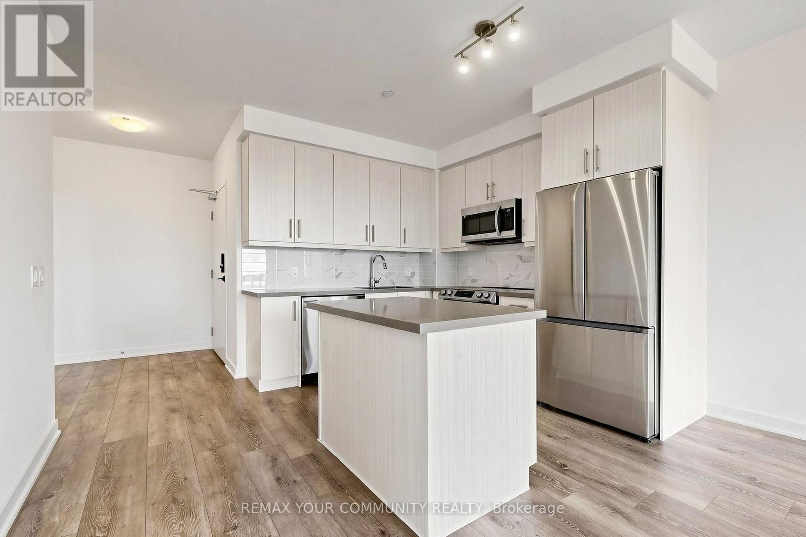 2106 - 105 Oneida Crescent, Richmond Hill, Ontario  L4B 0H6 - Photo 8 - N14093124