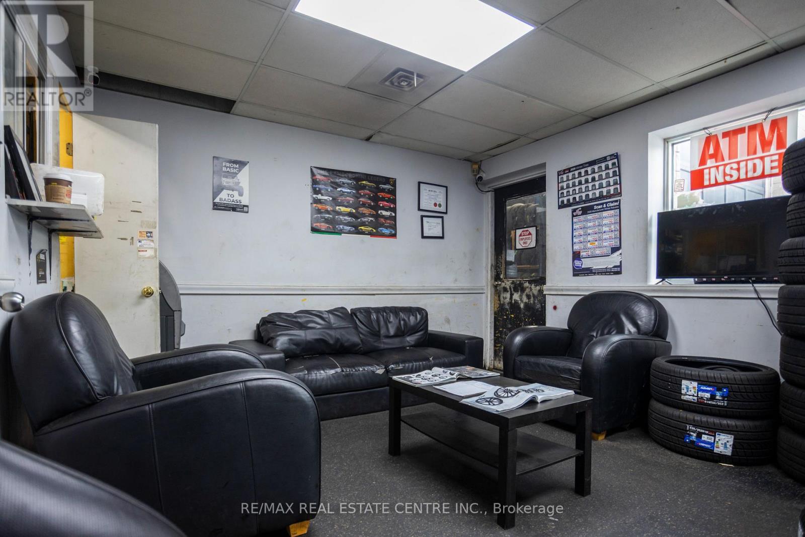 1000 WESTON ROAD, Toronto, Ontario