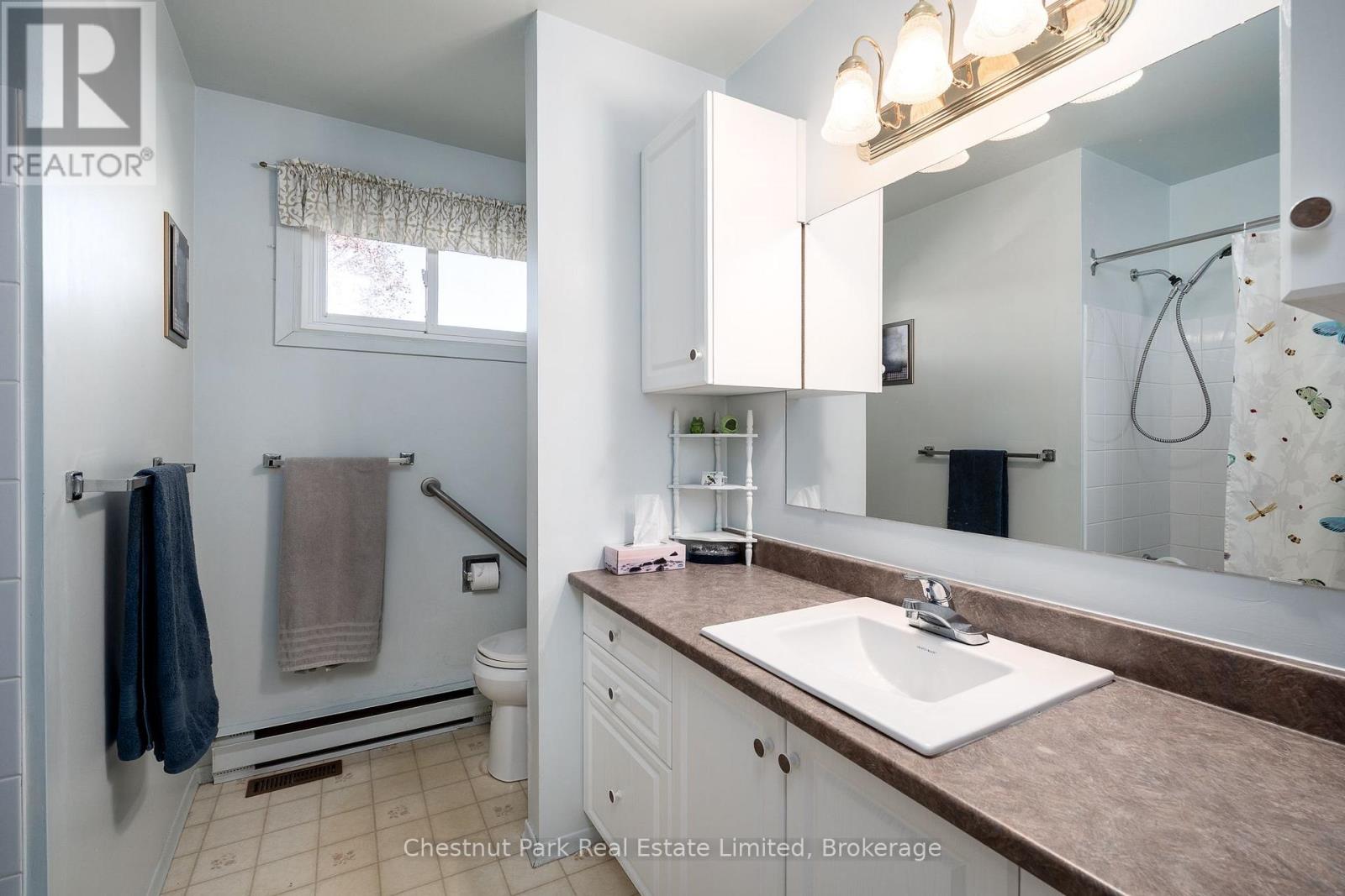 12 Spring Street, Prince Edward County, Ontario  K0K 2T0 - Photo 14 - X14109906