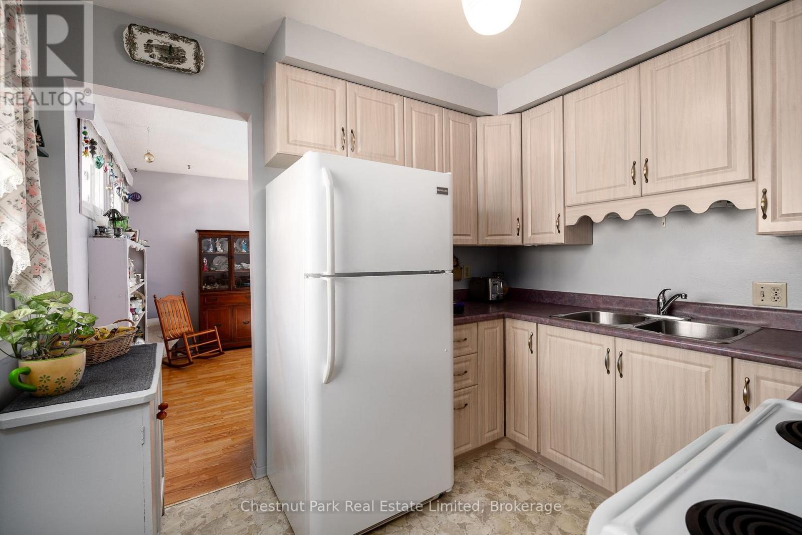 12 Spring Street, Prince Edward County, Ontario  K0K 2T0 - Photo 9 - X14109906