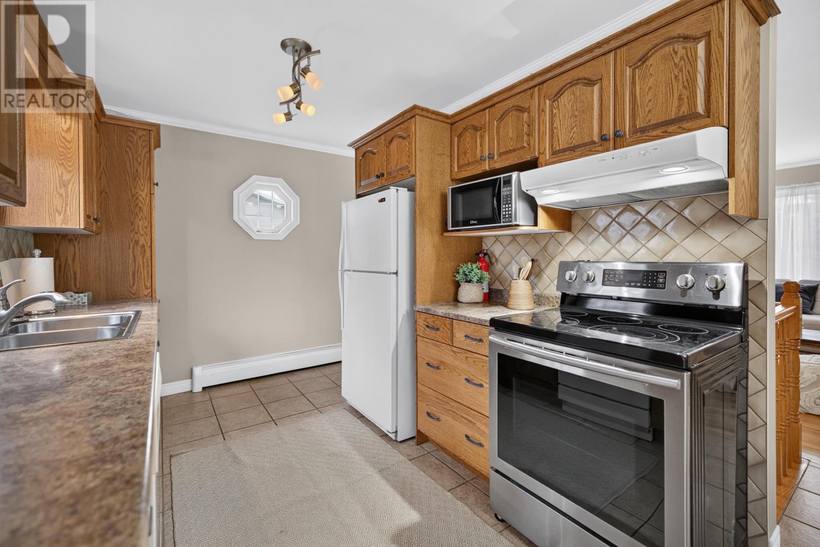 17 Towerwood Drive, Stratford, Prince Edward Island  C1B 1J5 - Photo 13 - 202625723