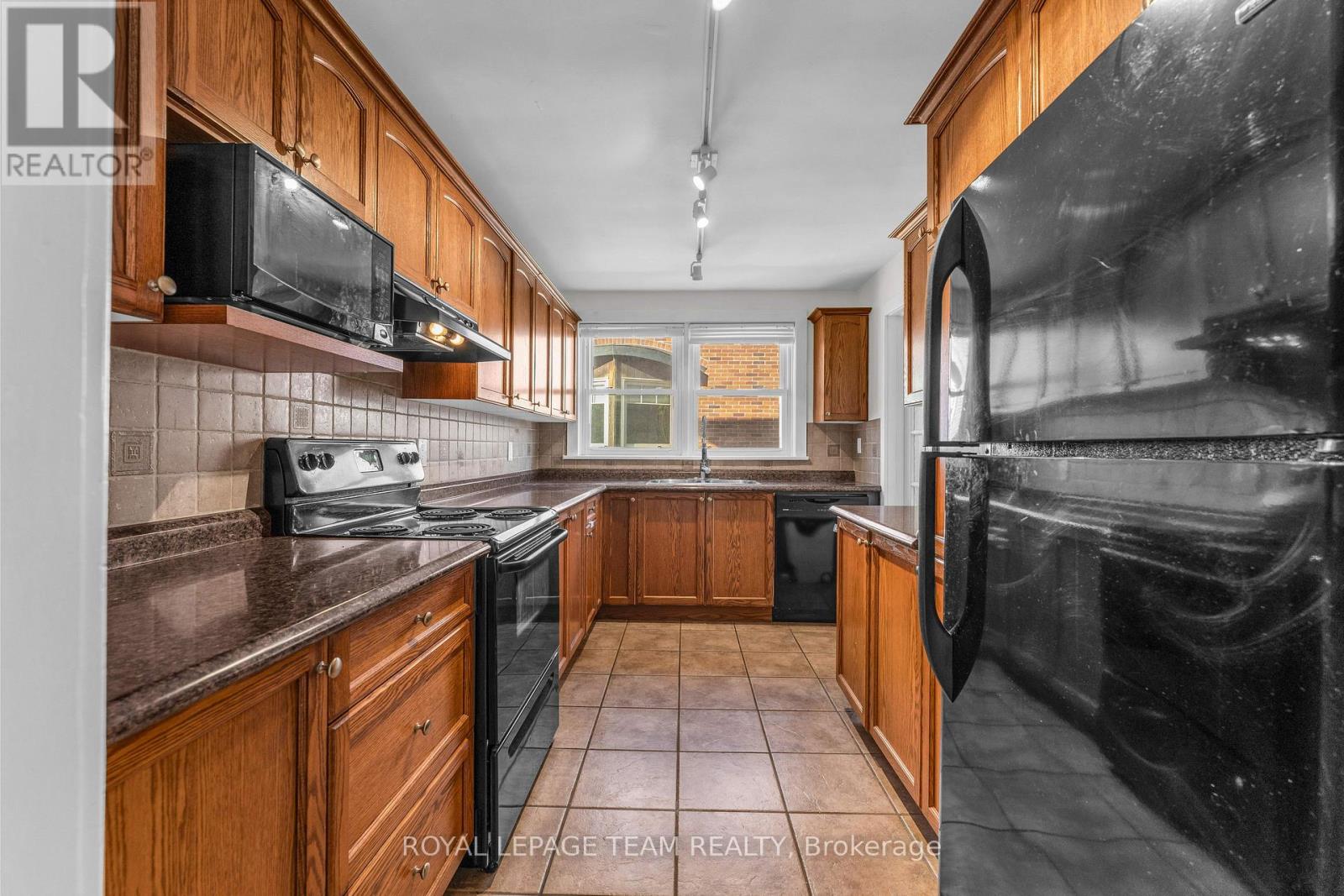 418 College Street, Kingston, Ontario  K7L 4M7 - Photo 11 - X14109912