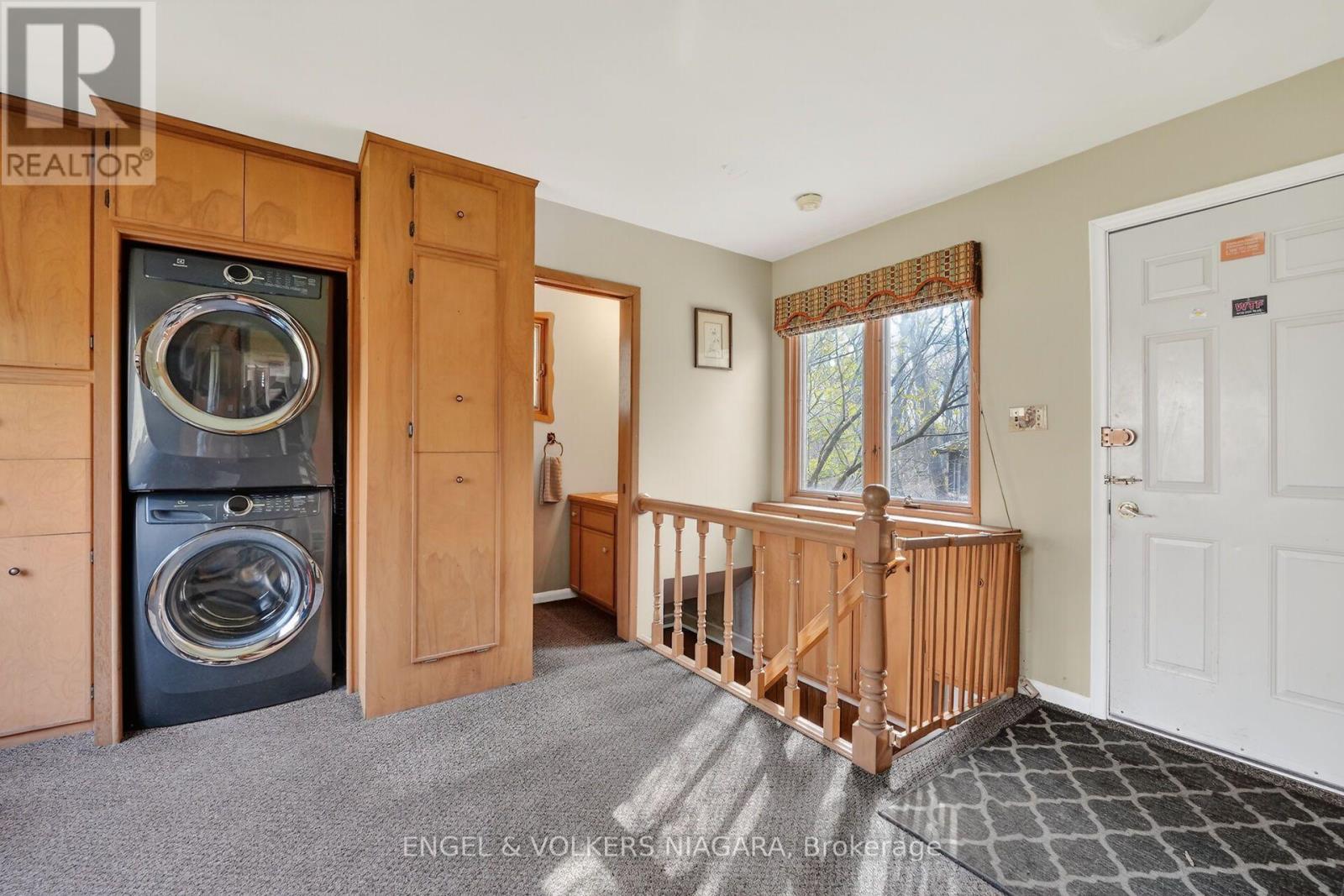 41 Park Road S, Grimsby, Ontario  L3M 4E7 - Photo 8 - X14109810