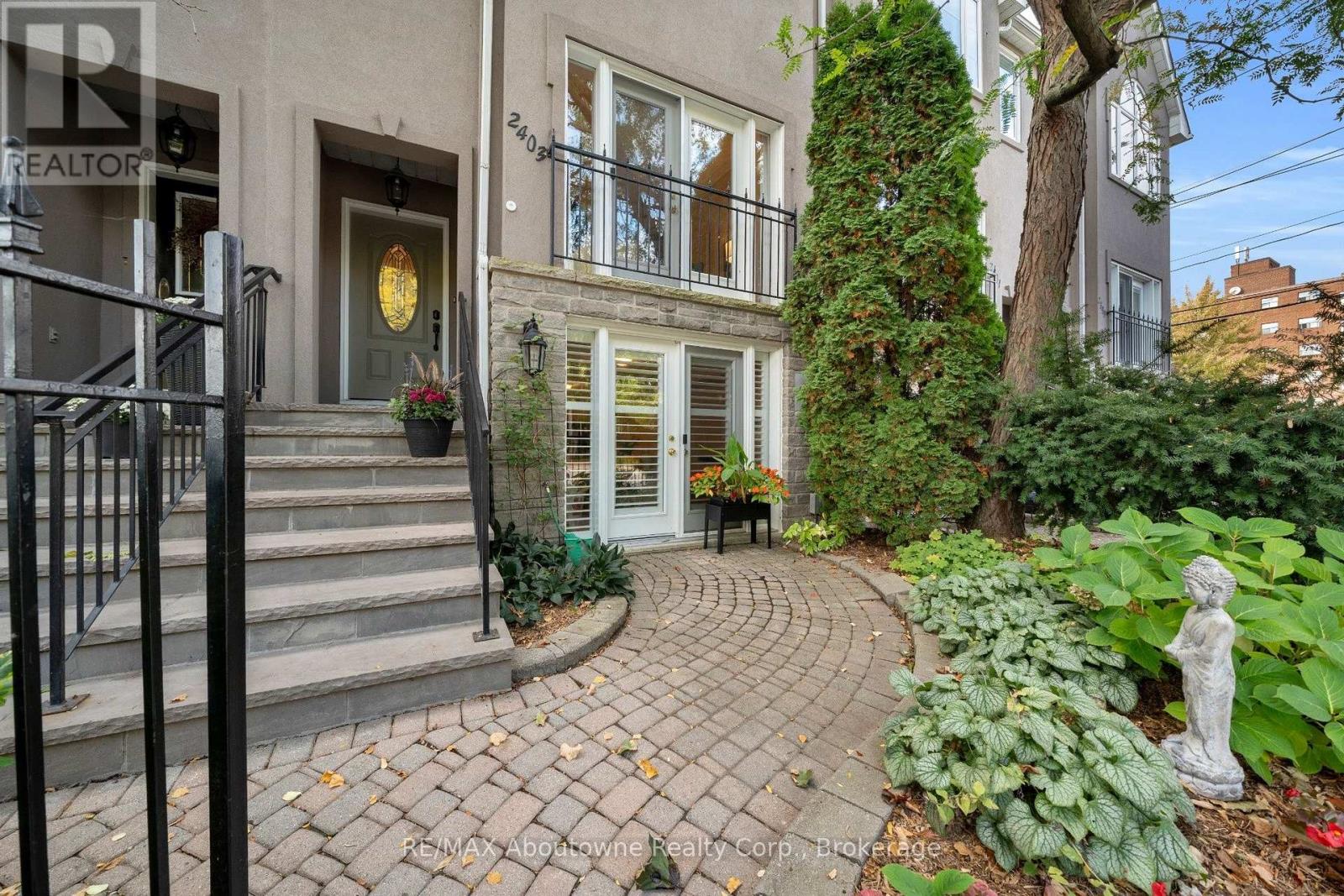 2403 MARINE DRIVE, Oakville, Ontario