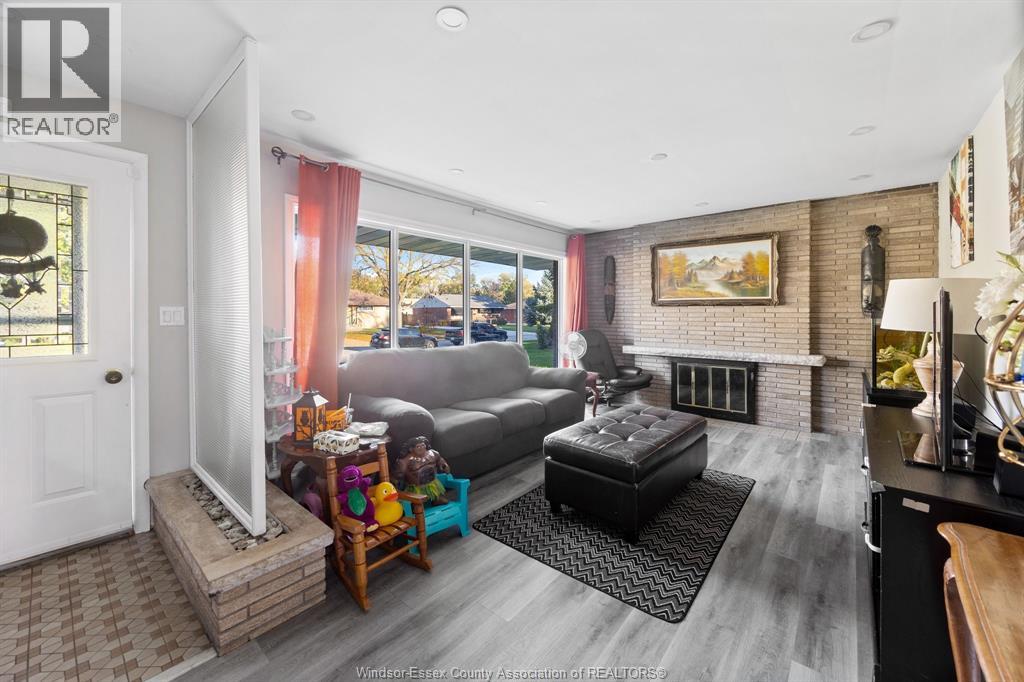 2417 Dandurand, Windsor, Ontario  N9E 2E1 - Photo 10 - 26026061