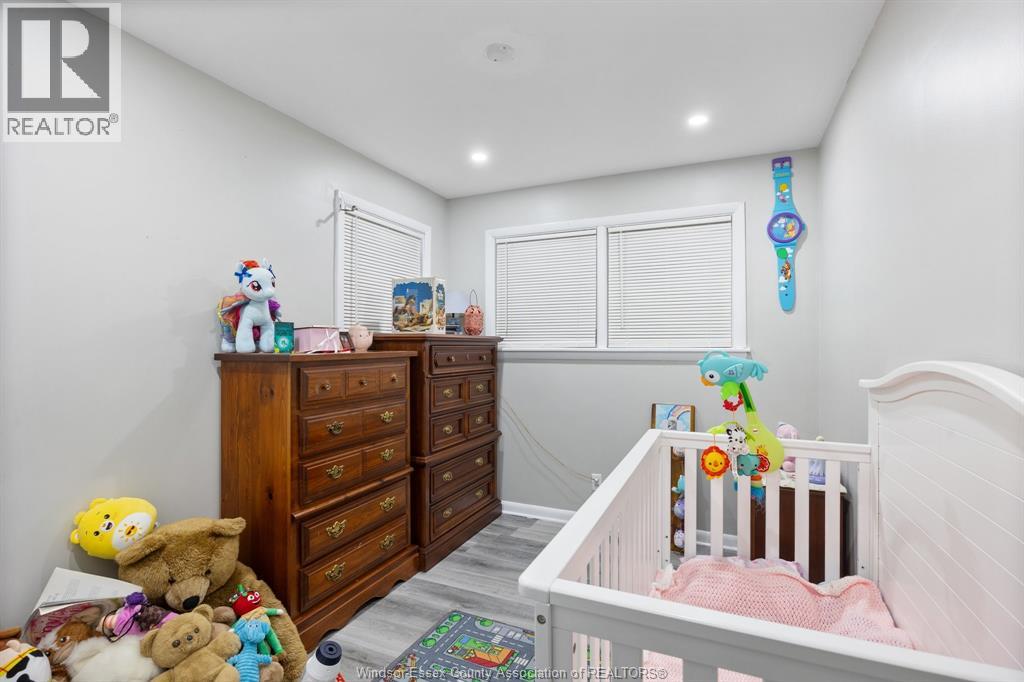 2417 Dandurand, Windsor, Ontario  N9E 2E1 - Photo 13 - 26026061
