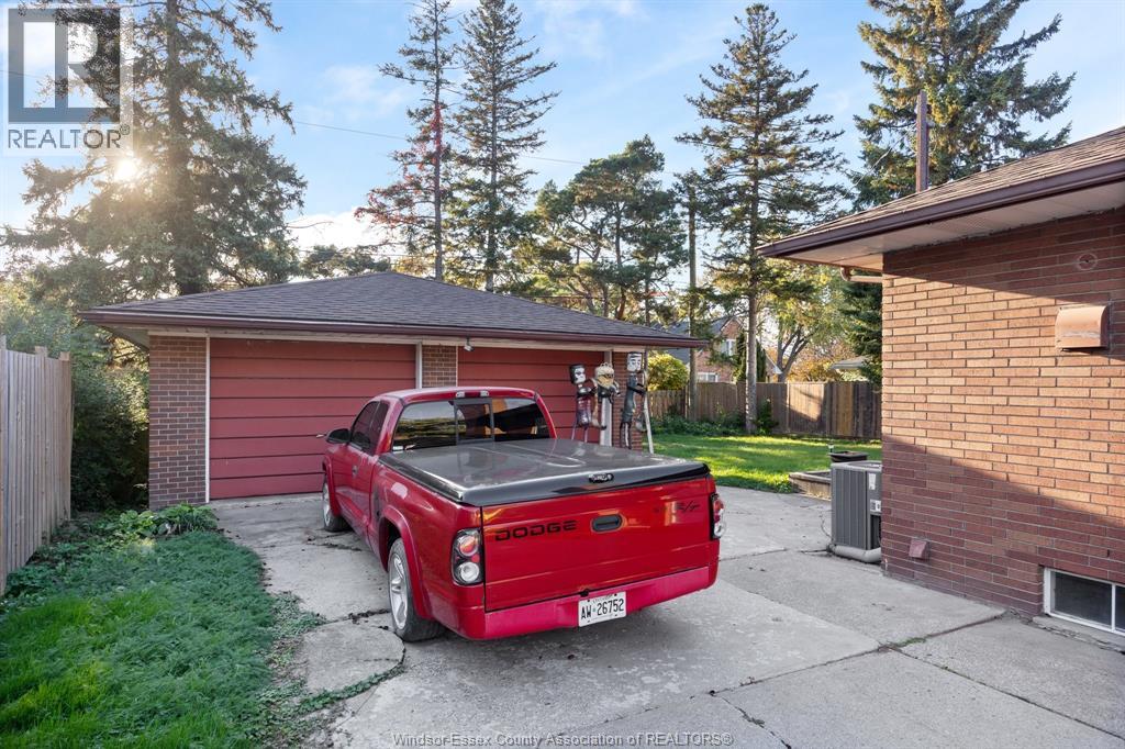 2417 Dandurand, Windsor, Ontario  N9E 2E1 - Photo 22 - 26026061