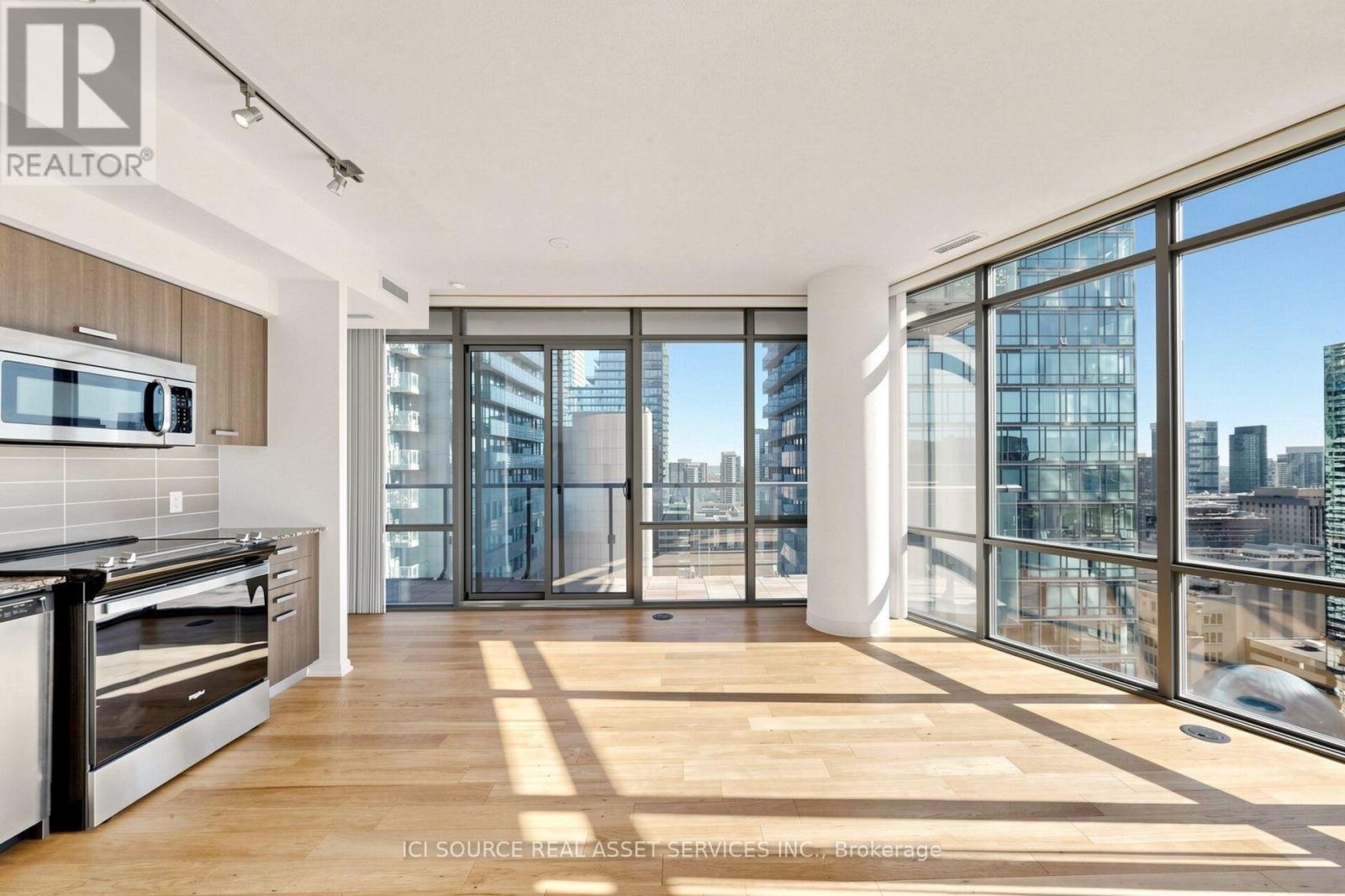 2608 - 832 Bay Street, Toronto (Bay Street Corridor), Ontario  M5S 1Z6 - Photo 3 - C14109836