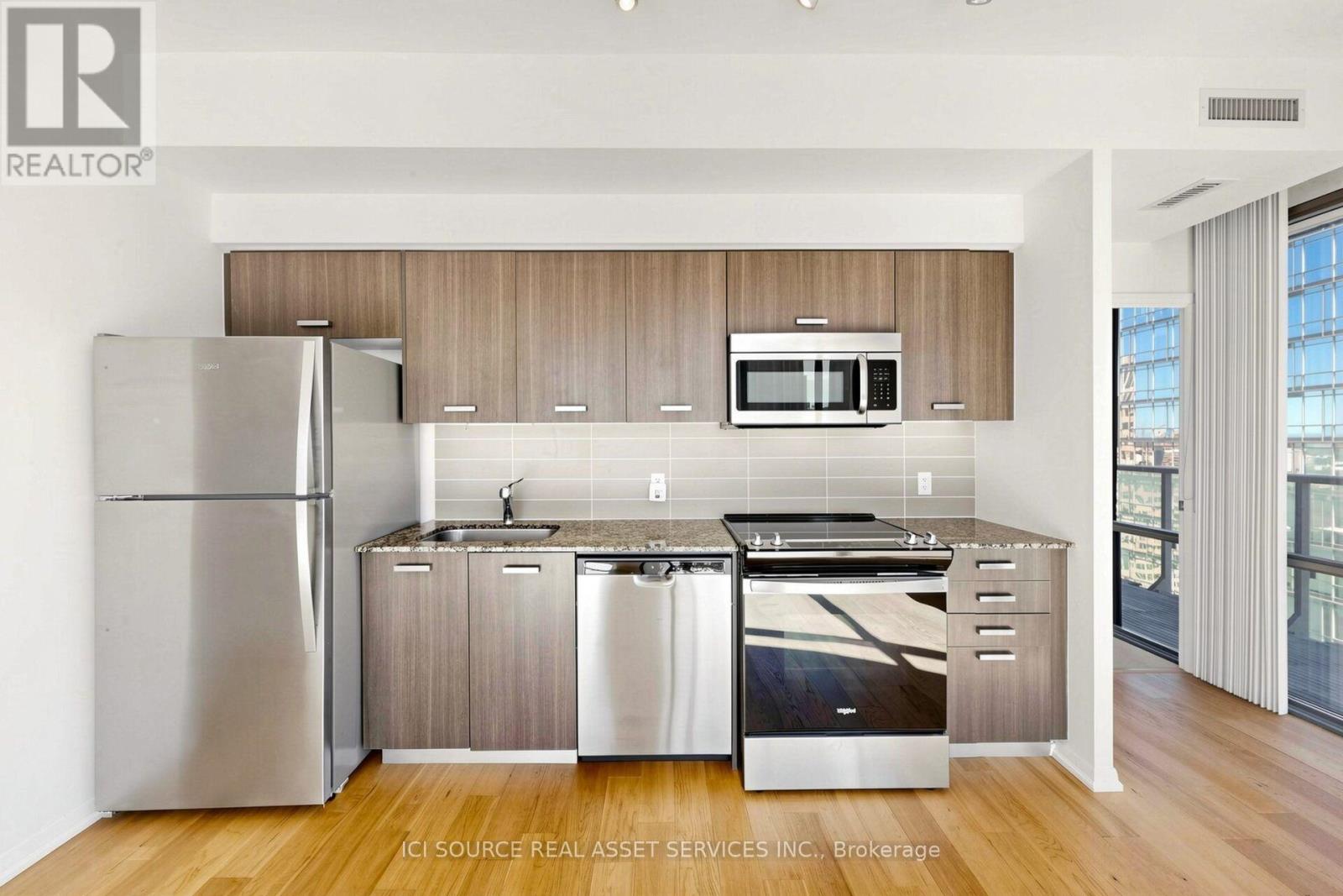 2608 - 832 Bay Street, Toronto (Bay Street Corridor), Ontario  M5S 1Z6 - Photo 8 - C14109836