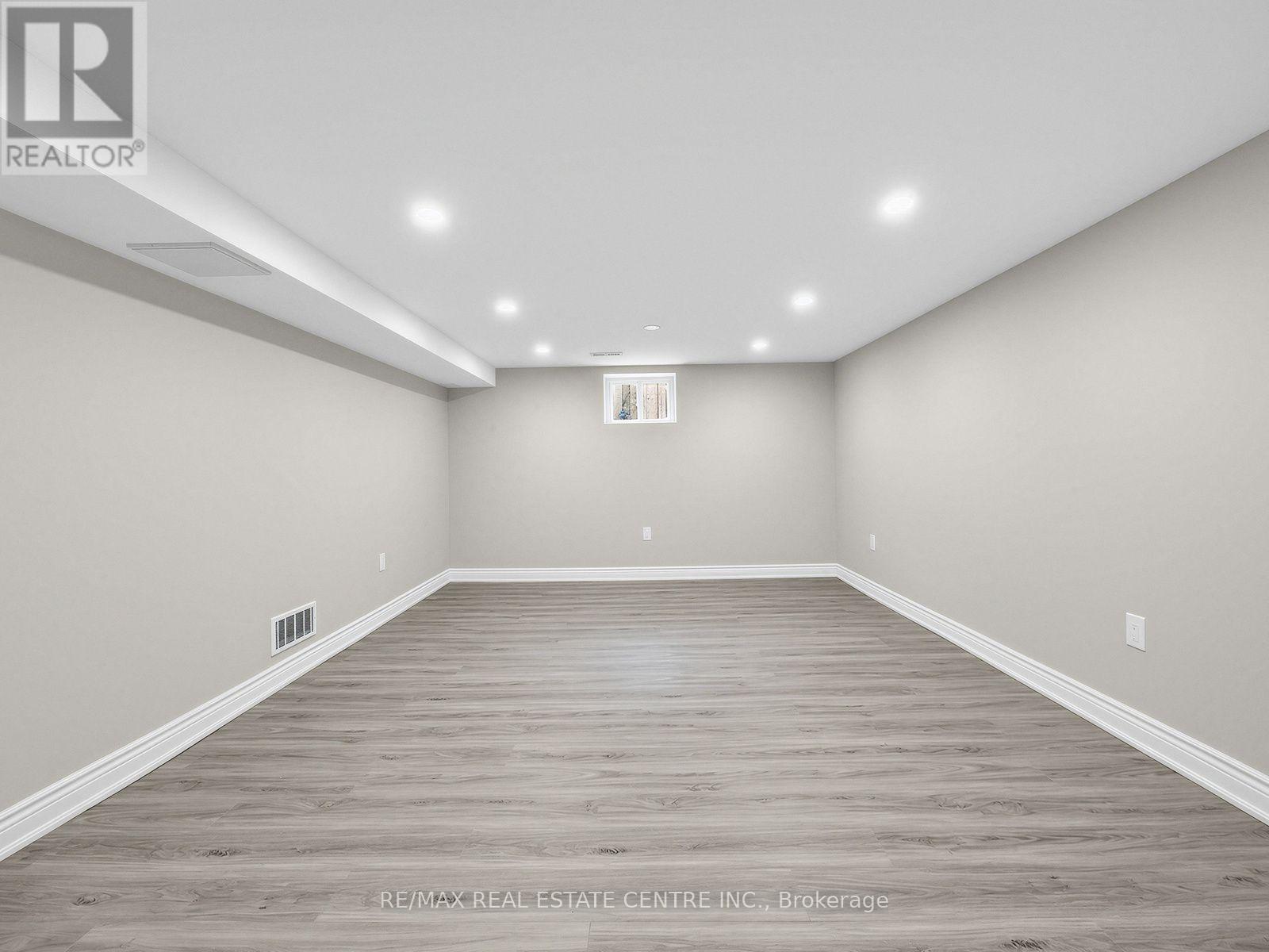 Lower - 14 Flora Drive, Toronto, Ontario  M1P 1A3 - Photo 10 - E14109782