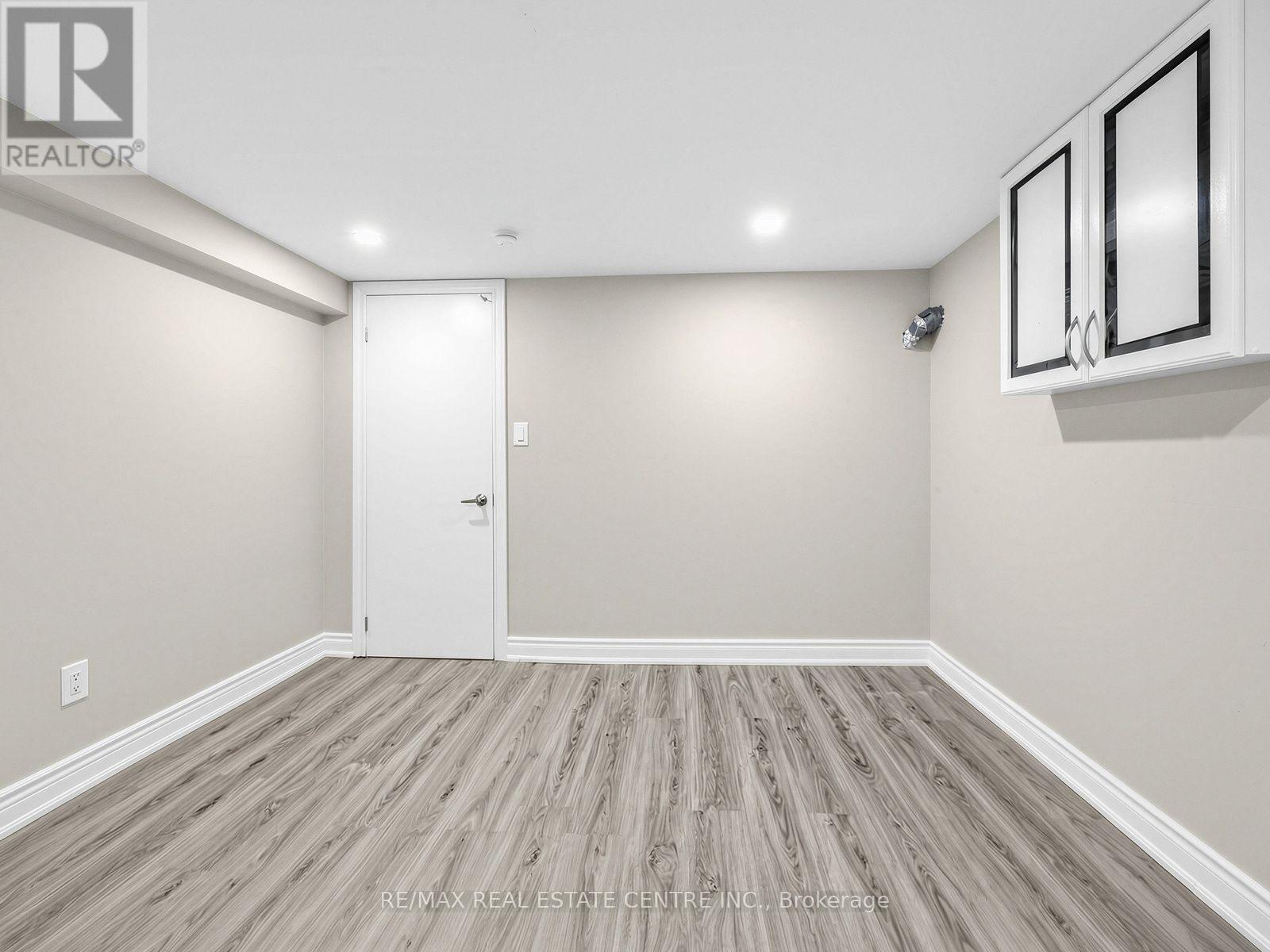 Lower - 14 Flora Drive, Toronto, Ontario  M1P 1A3 - Photo 18 - E14109782