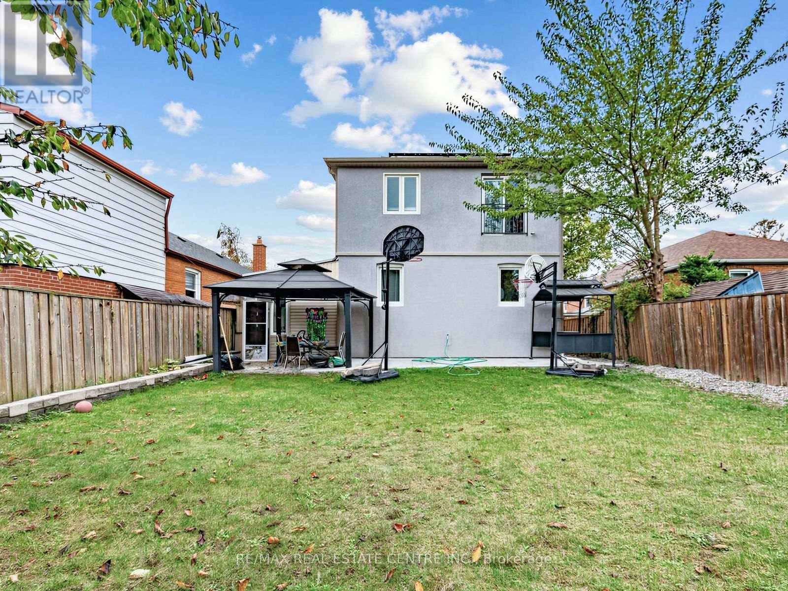 Lower - 14 Flora Drive, Toronto, Ontario  M1P 1A3 - Photo 19 - E14109782
