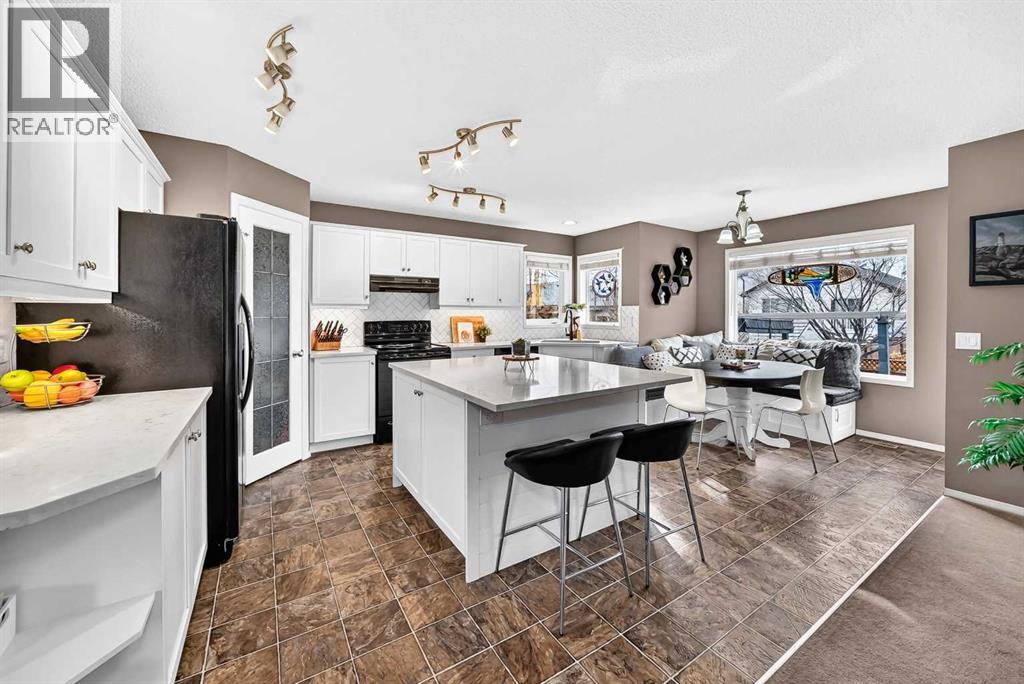 165 Covehaven Gardens NE, Calgary, Alberta  T3K 6A2 - Photo 9 - A2354285