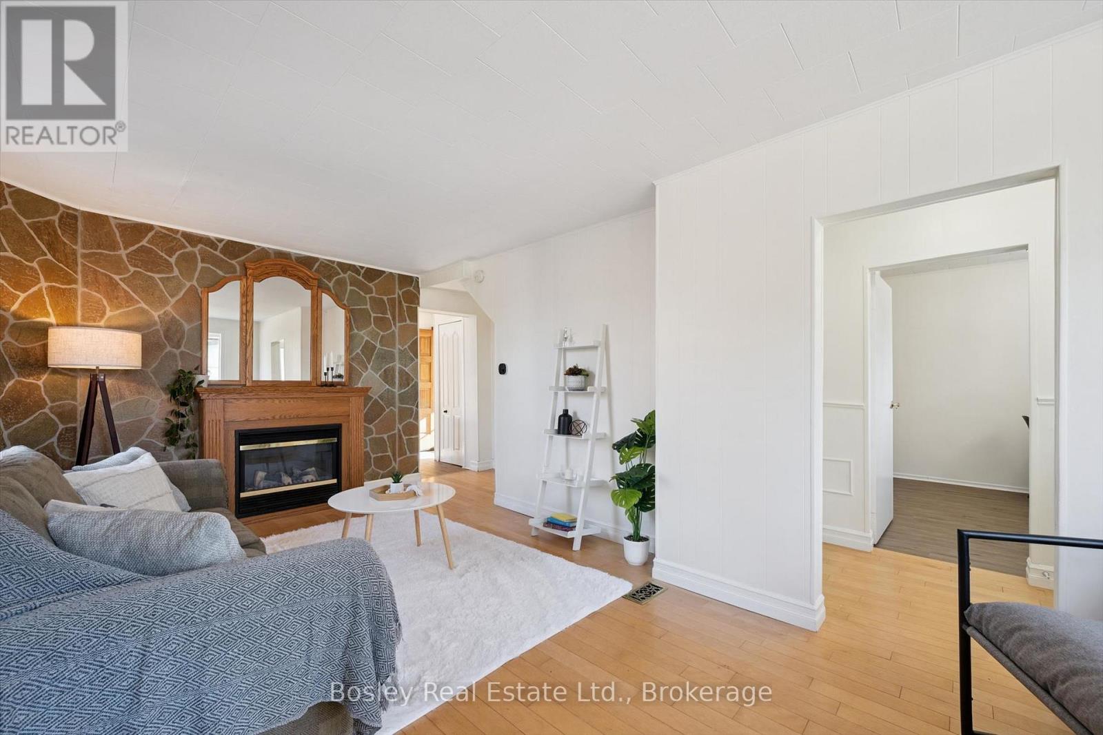 31 Jane St Street, Guelph (St. George's), Ontario  N1E 4T2 - Photo 10 - X14109794
