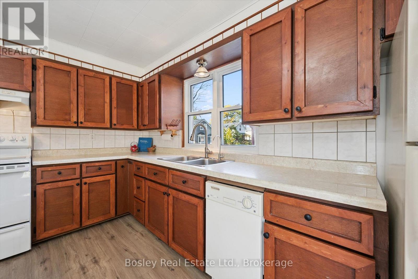 31 Jane St Street, Guelph (St. George's), Ontario  N1E 4T2 - Photo 13 - X14109794