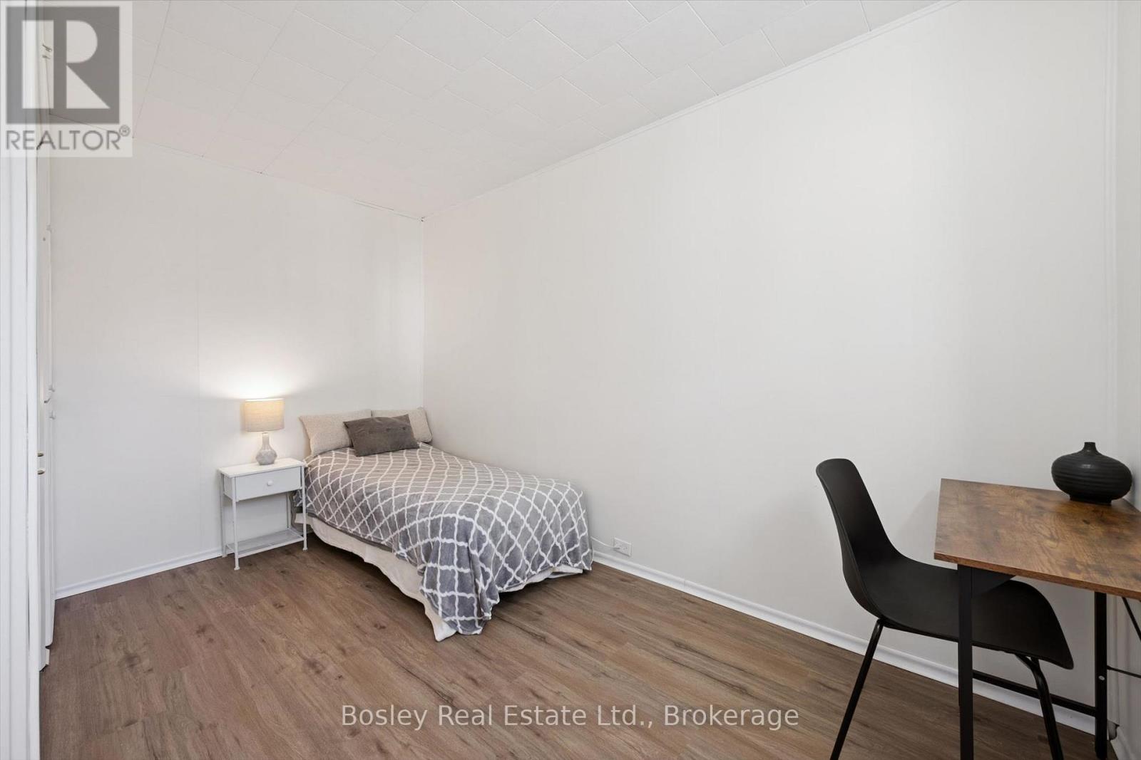 31 Jane St Street, Guelph (St. George's), Ontario  N1E 4T2 - Photo 17 - X14109794