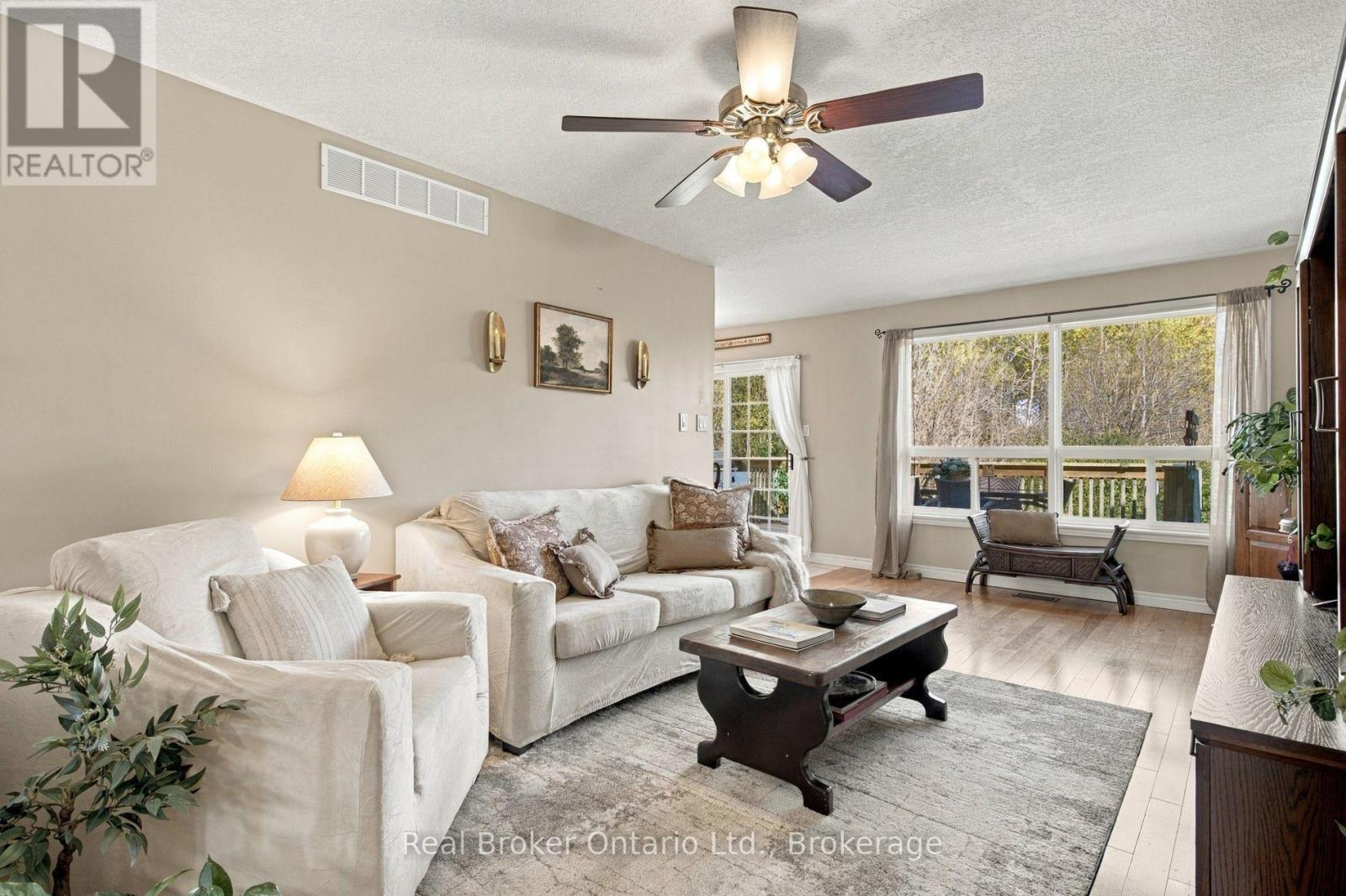 42 Fletcher Court, Guelph (Grange Road), Ontario  N1E 7G8 - Photo 11 - X14109832