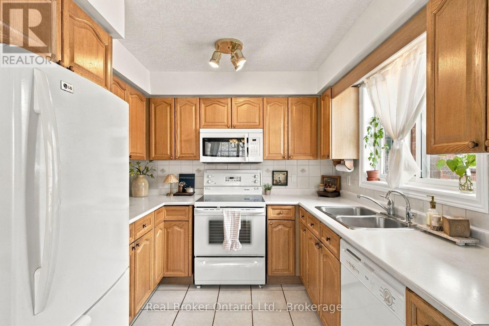 42 Fletcher Court, Guelph (Grange Road), Ontario  N1E 7G8 - Photo 16 - X14109832