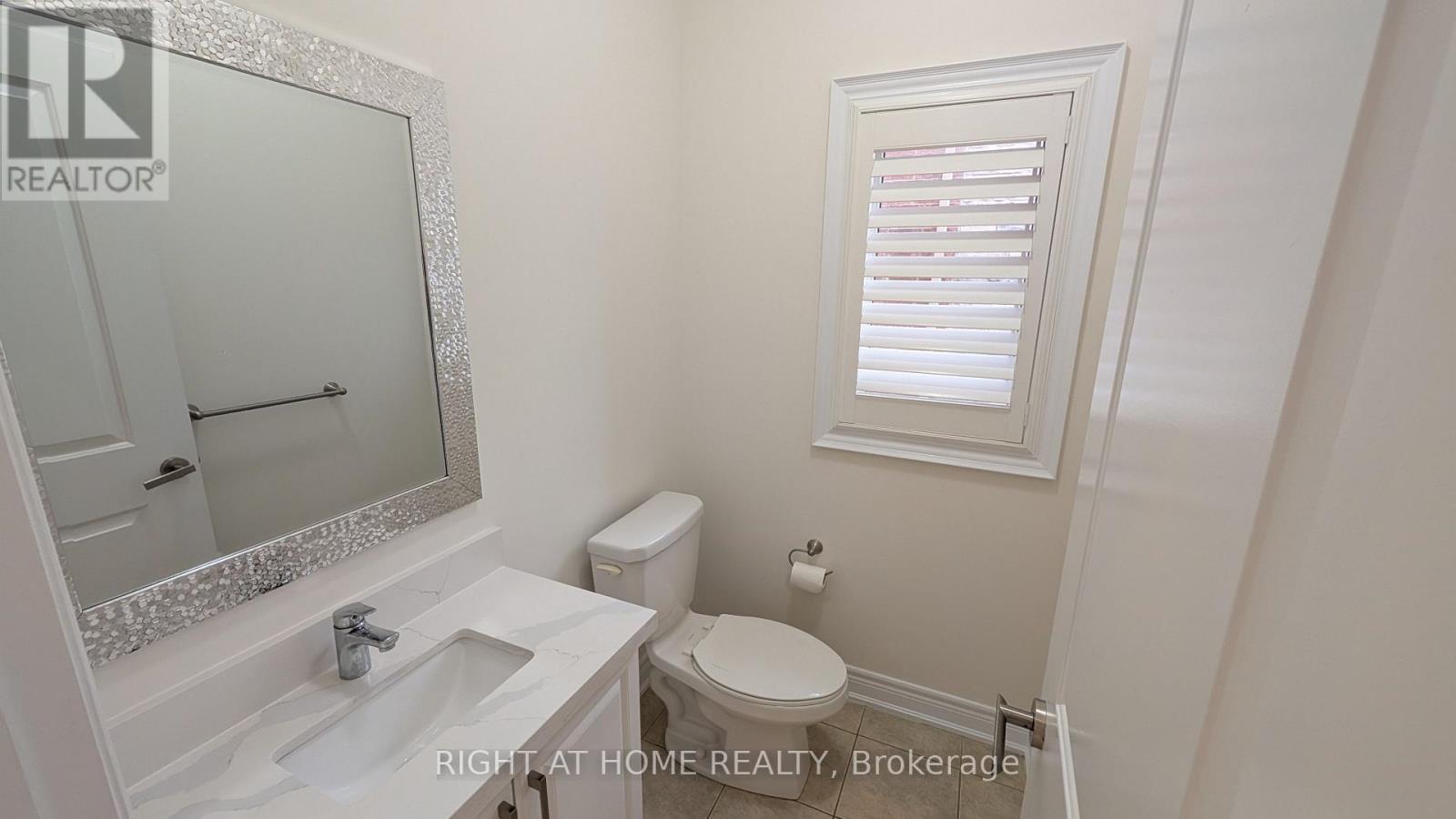 29 Mondial Crescent, East Gwillimbury (Queensville), Ontario  L9N 0S1 - Photo 7 - N14109800
