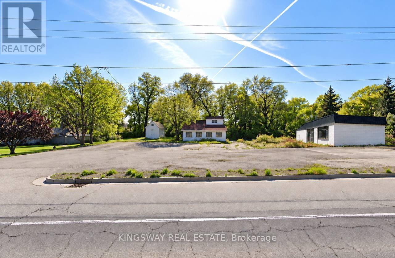 7804 YONGE STREET, innisfil (stroud), Ontario