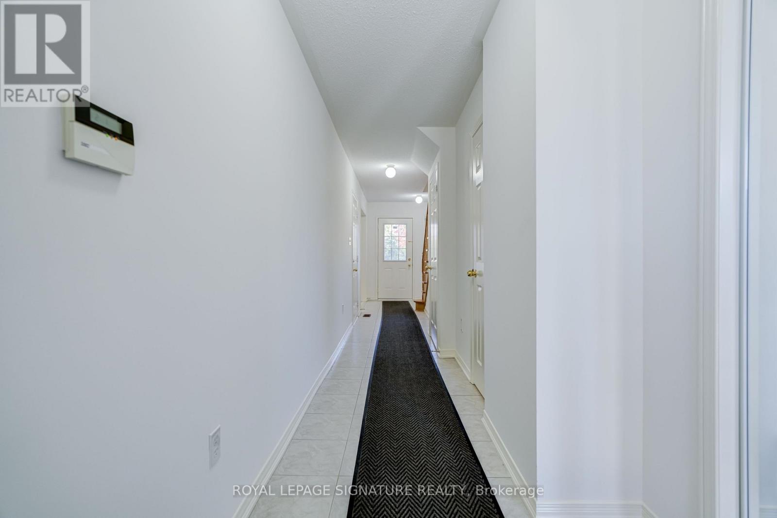 67 Prince Charles Way, Markham, Ontario  L6C 0B4 - Photo 3 - N14109860