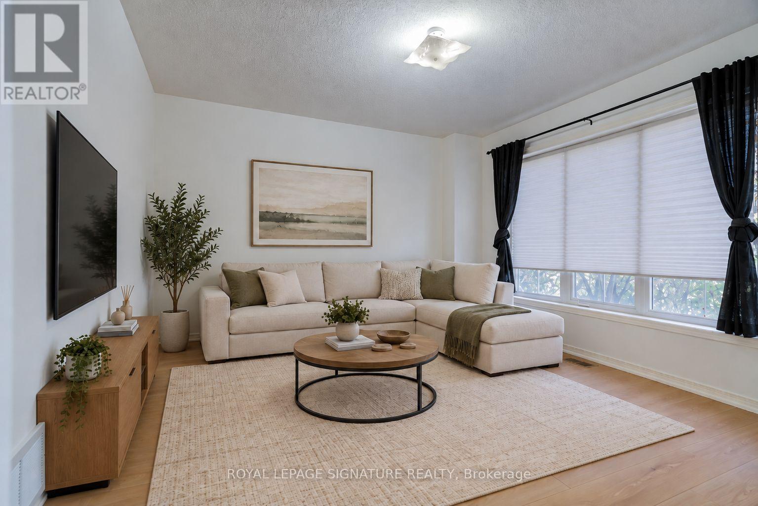 67 Prince Charles Way, Markham, Ontario  L6C 0B4 - Photo 5 - N14109860